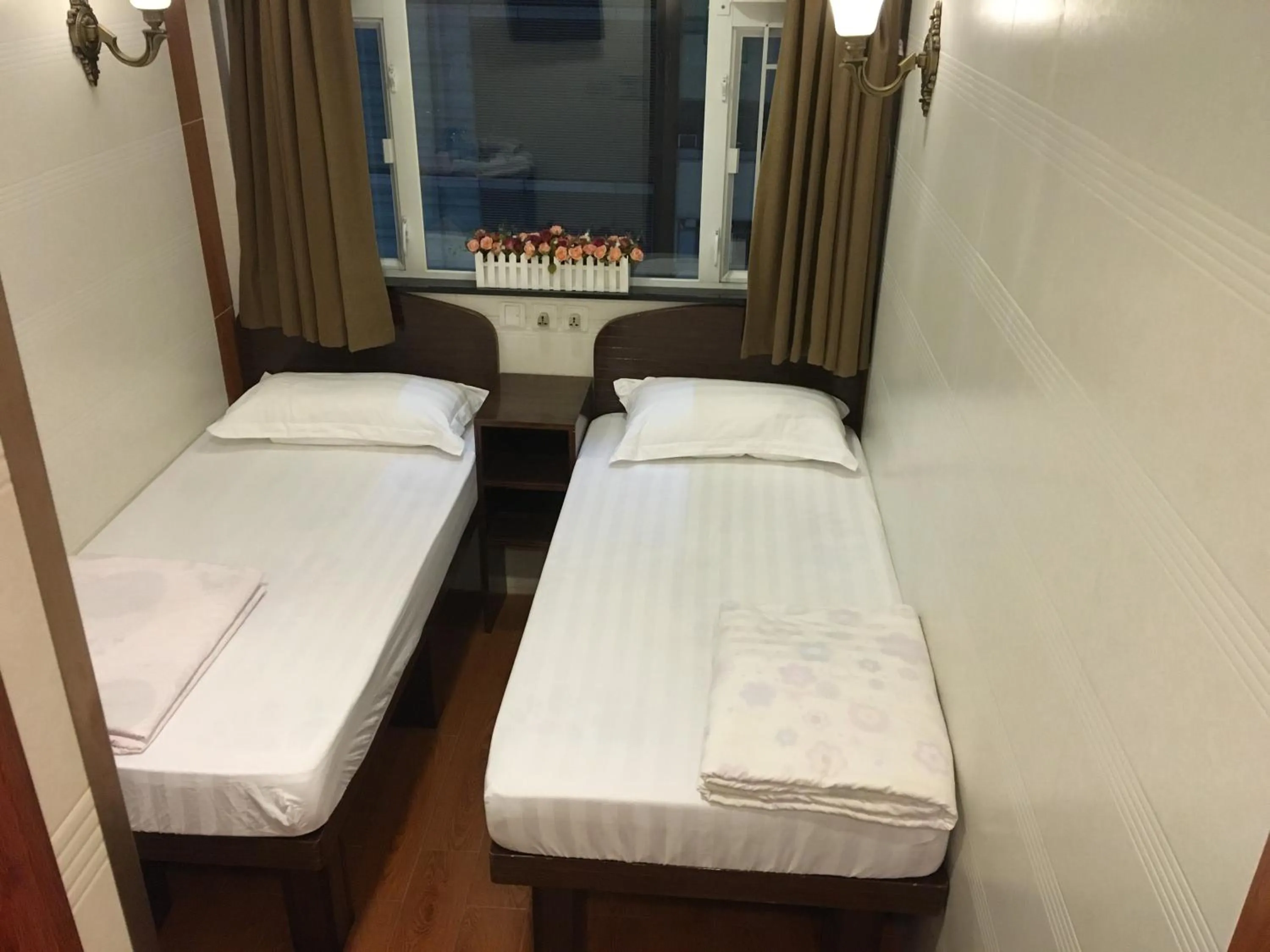 Bed in Hk Peace Guest House