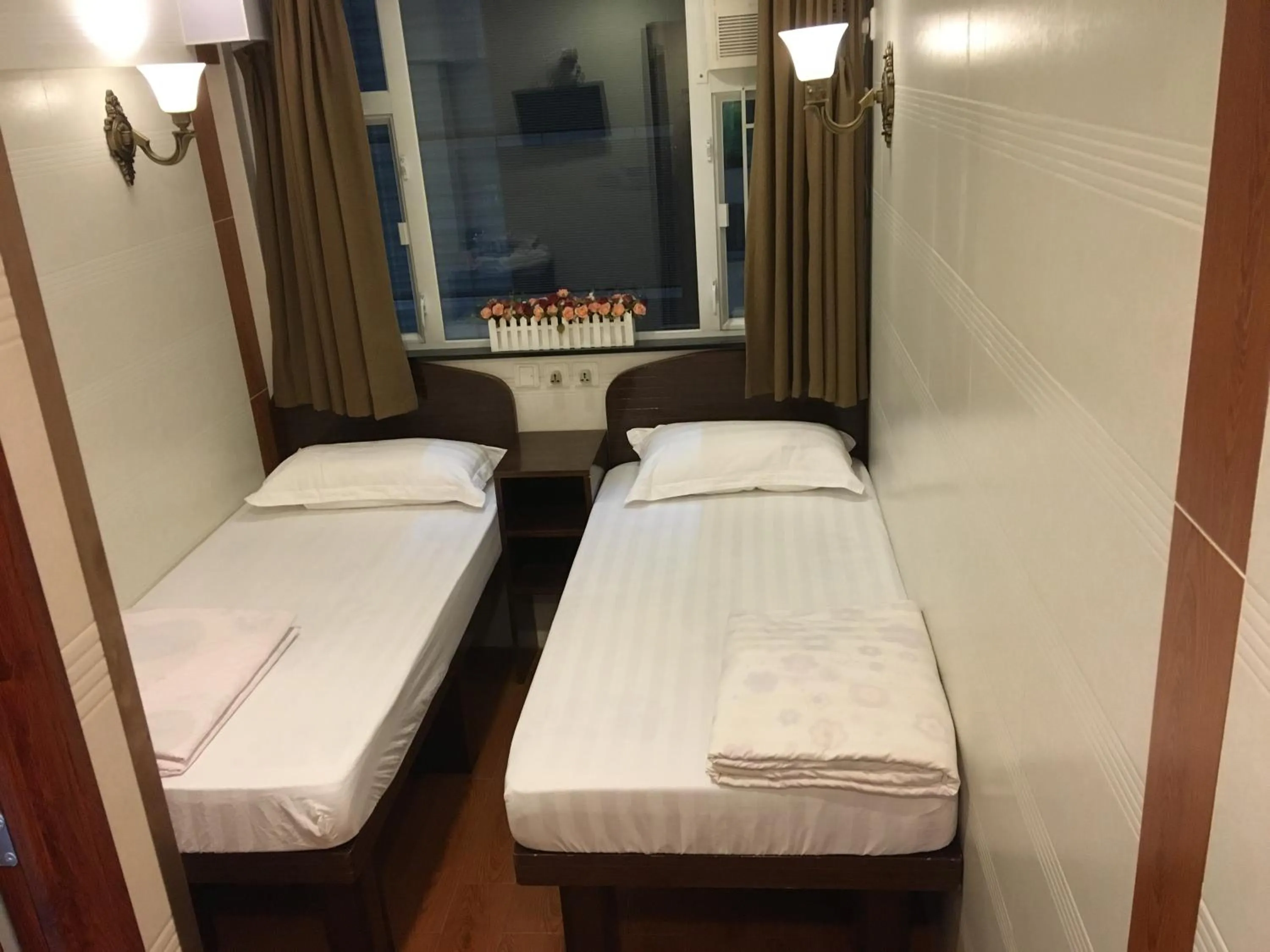 Bed in Hk Peace Guest House