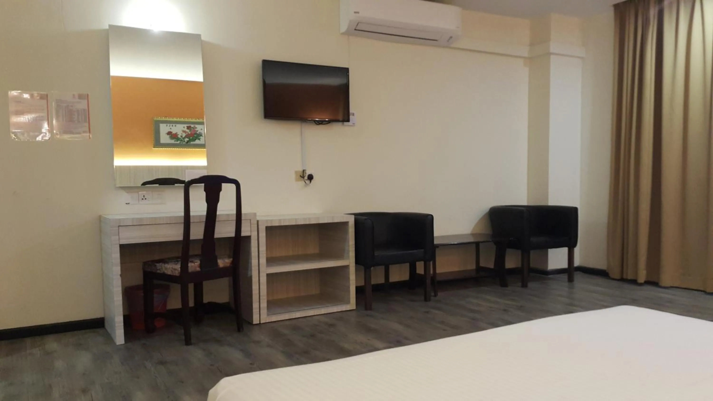 Bed in Red Rock Hotel Penang