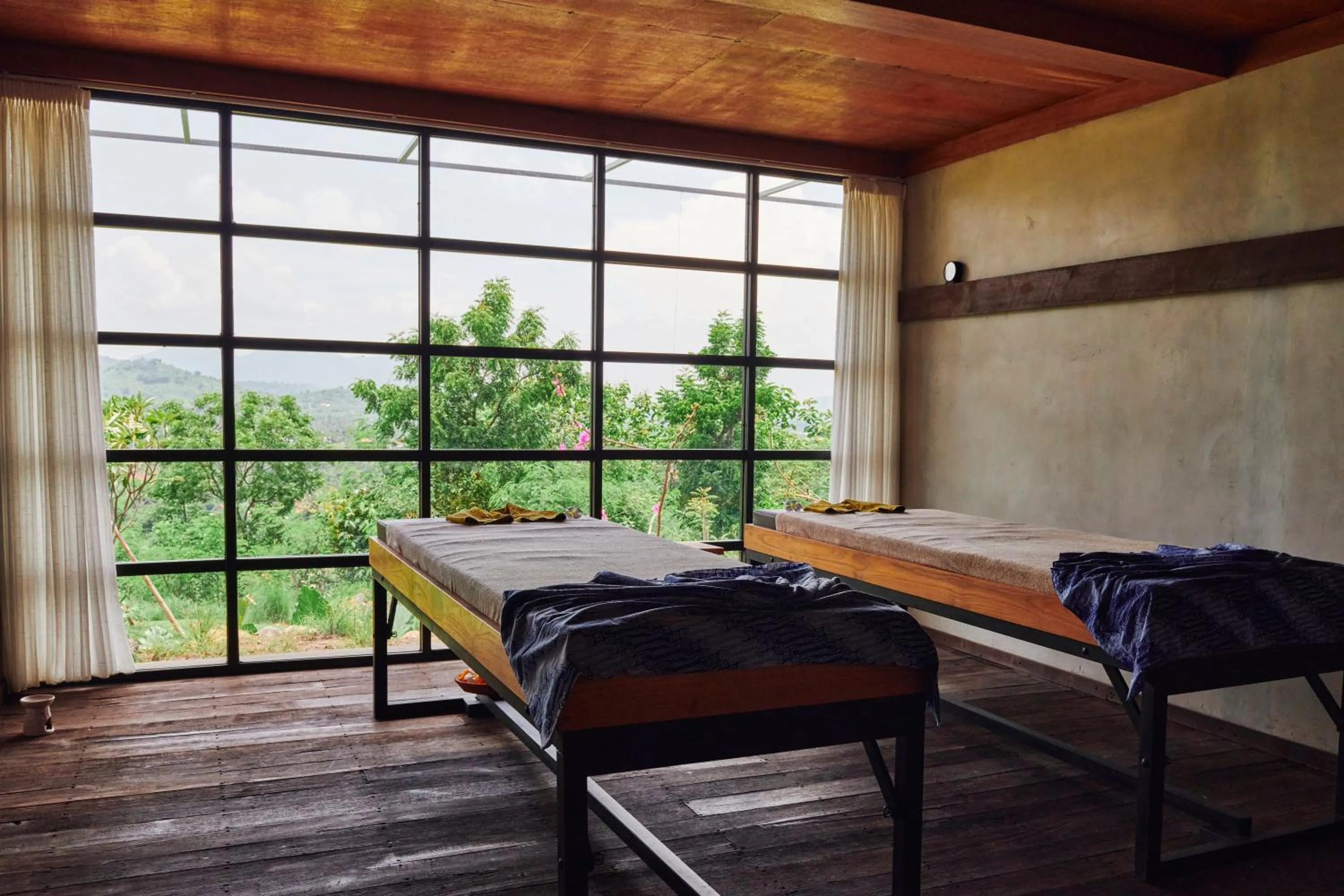 Massage in Sumberkima Hill 1