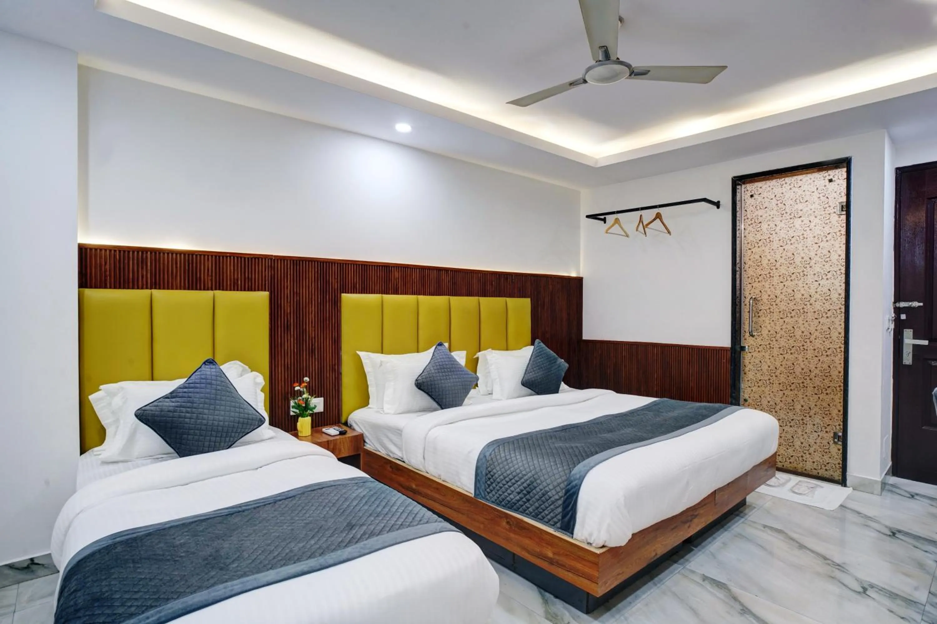 Bed in Hotel Cabana 5 Mins Walking Distance From NDLS Station