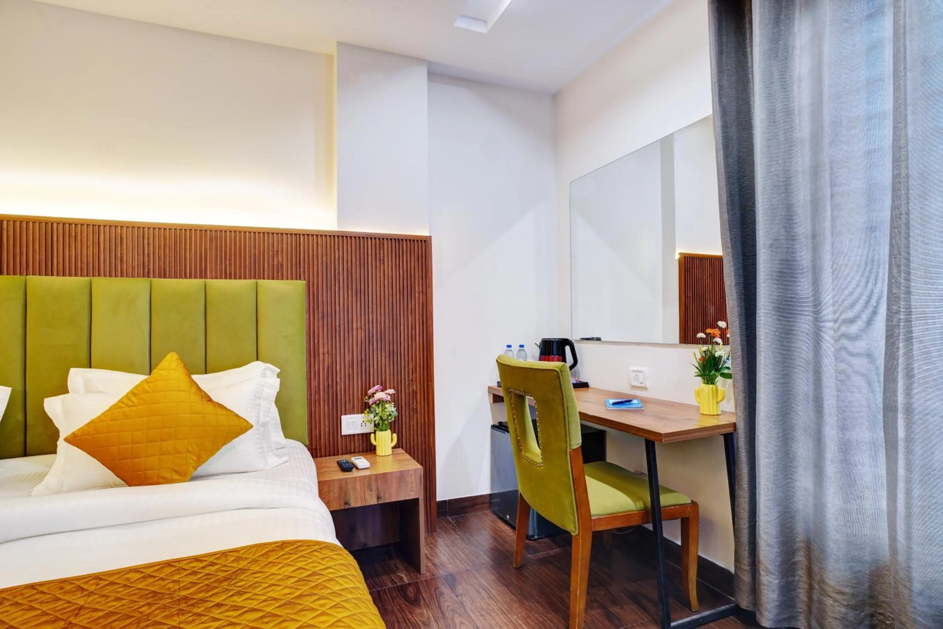 Bed in Hotel Cabana 5 Mins Walking Distance From NDLS Station