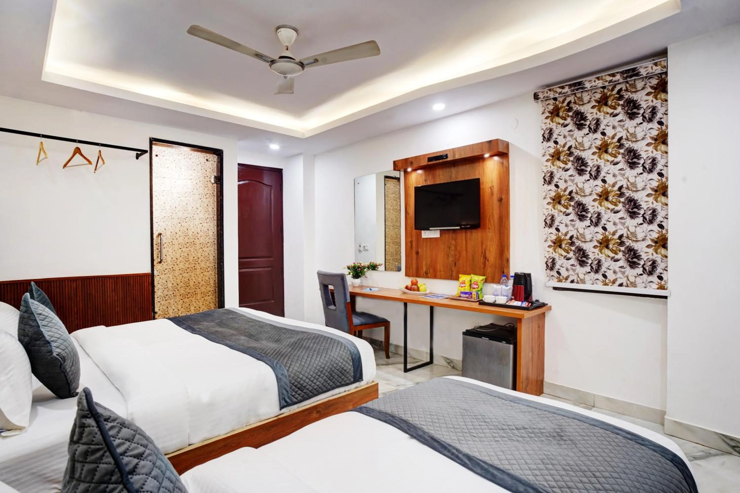 Bed in Hotel Cabana 5 Mins Walking Distance From NDLS Station