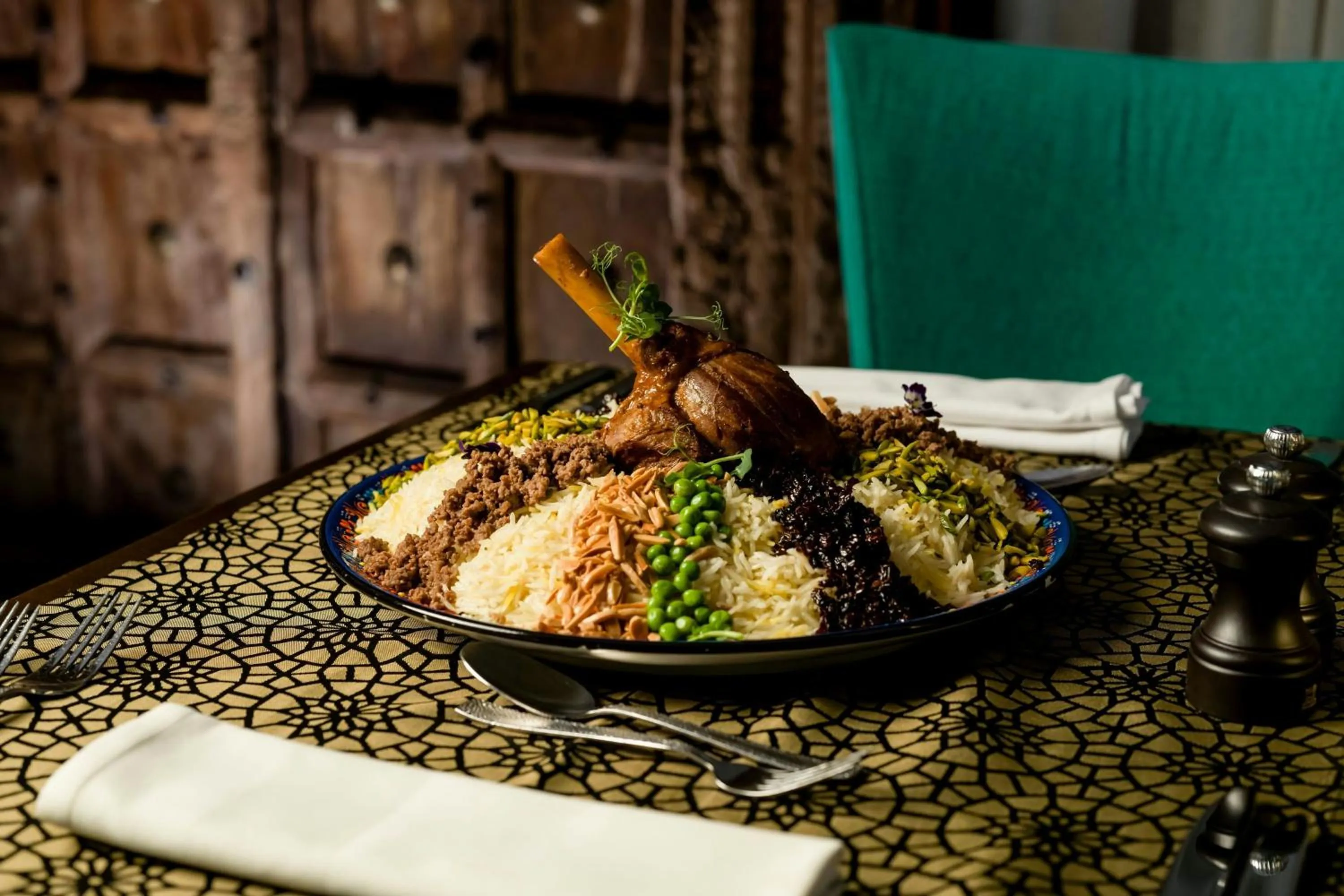 Restaurant/places to eat in Sheraton Sharjah Beach Resort and Spa