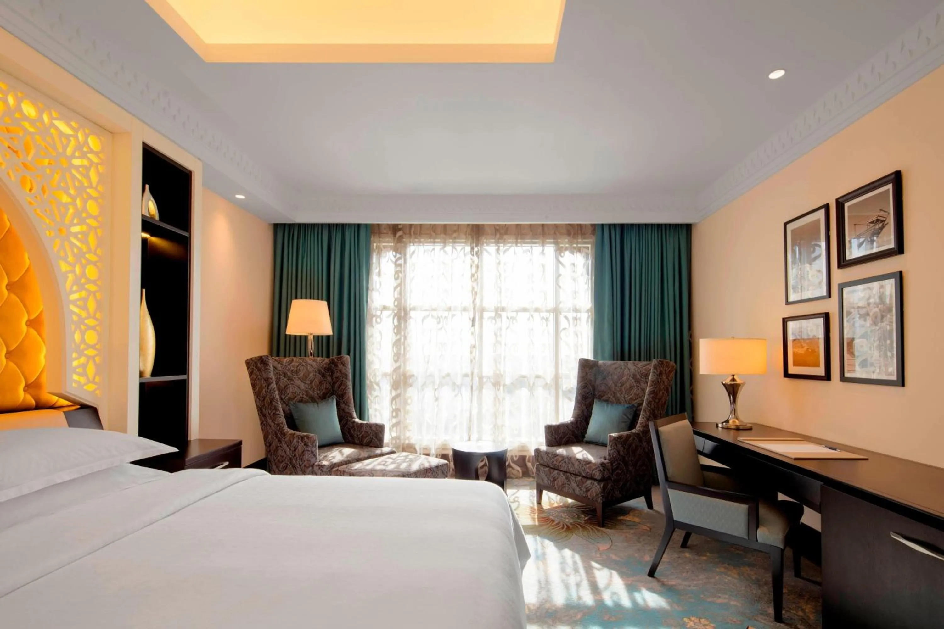 Photo of the whole room, Bed in Sheraton Sharjah Beach Resort and Spa