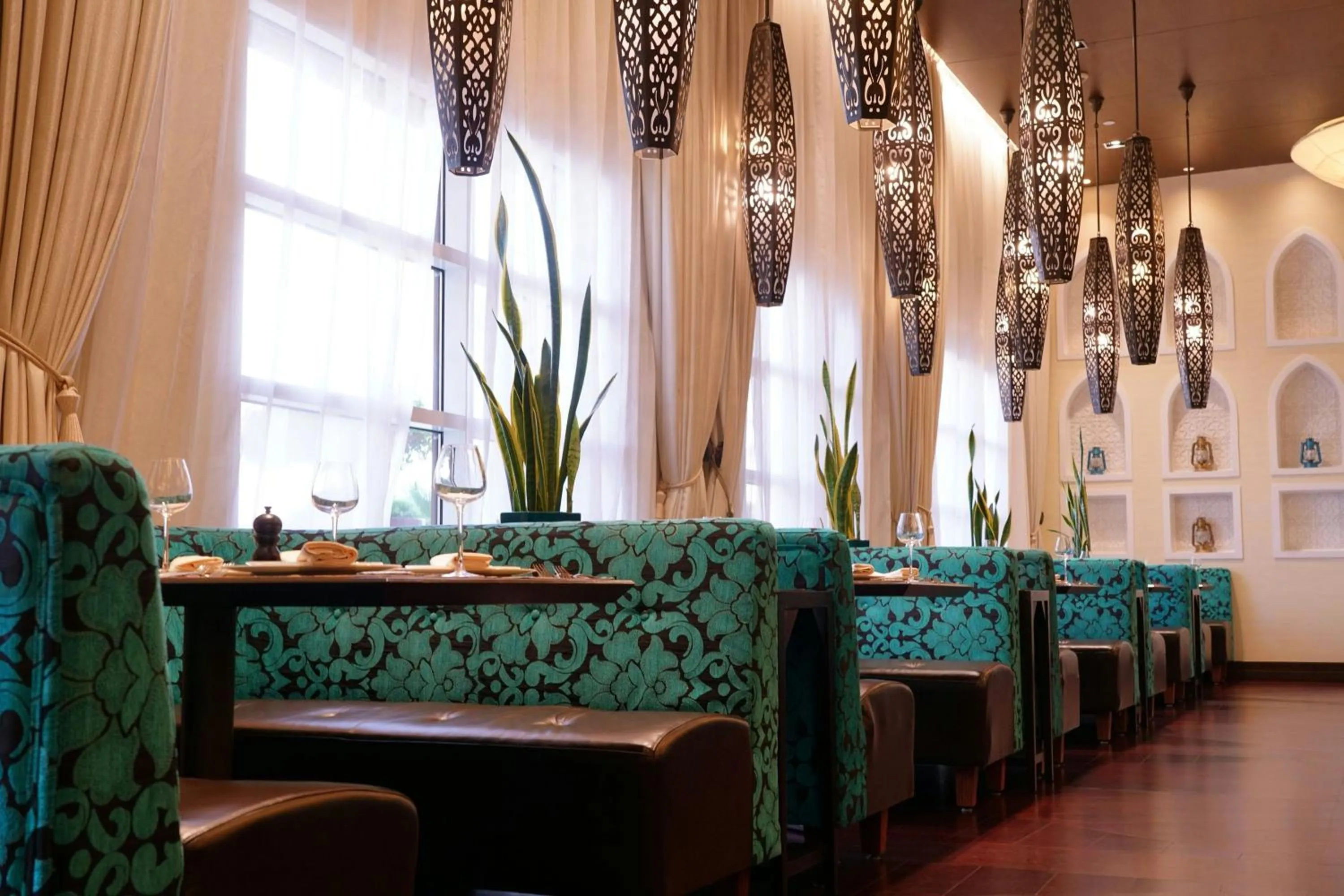 Restaurant/places to eat in Sheraton Sharjah Beach Resort and Spa