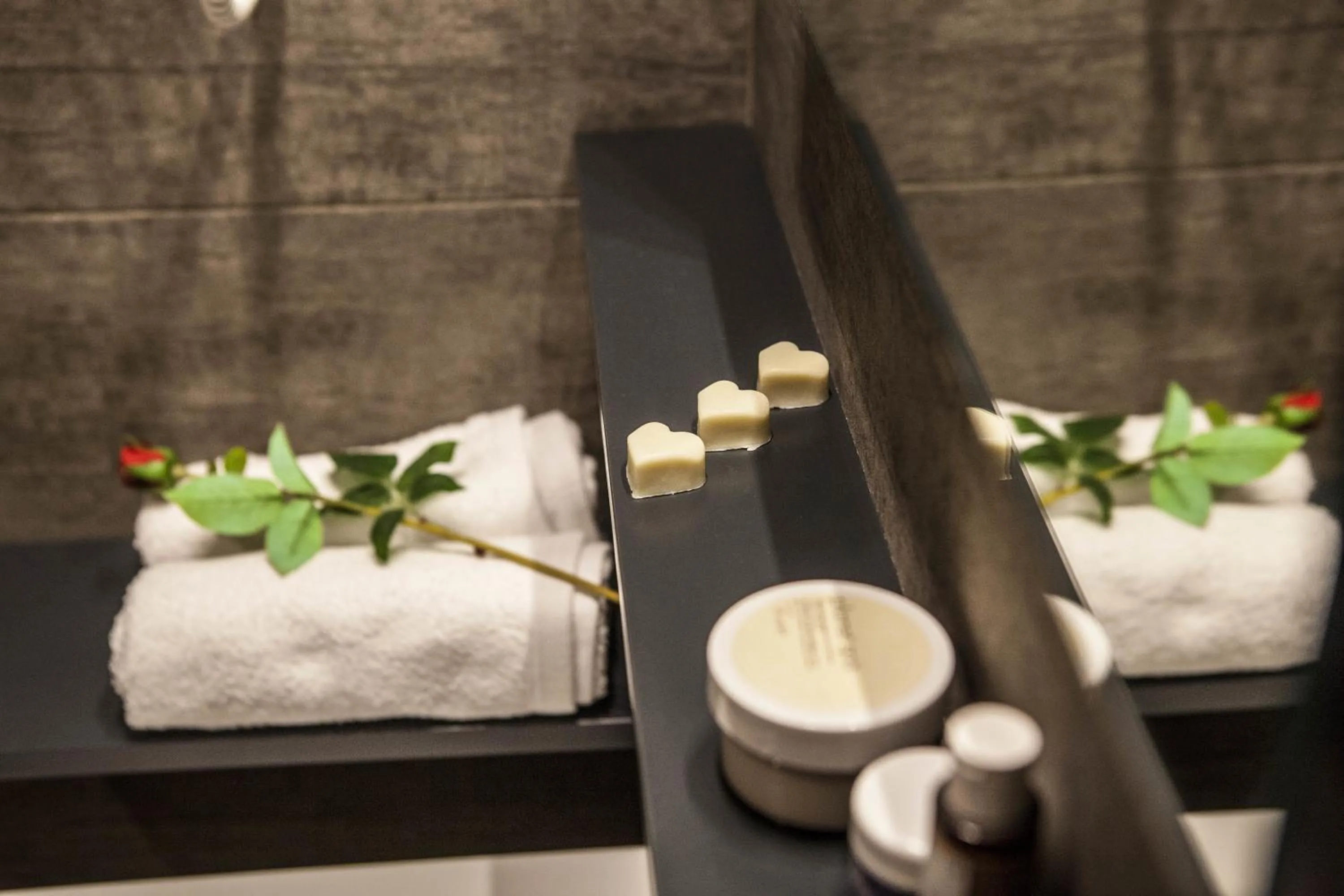 Bathroom in Anemos Rooms & Apartments