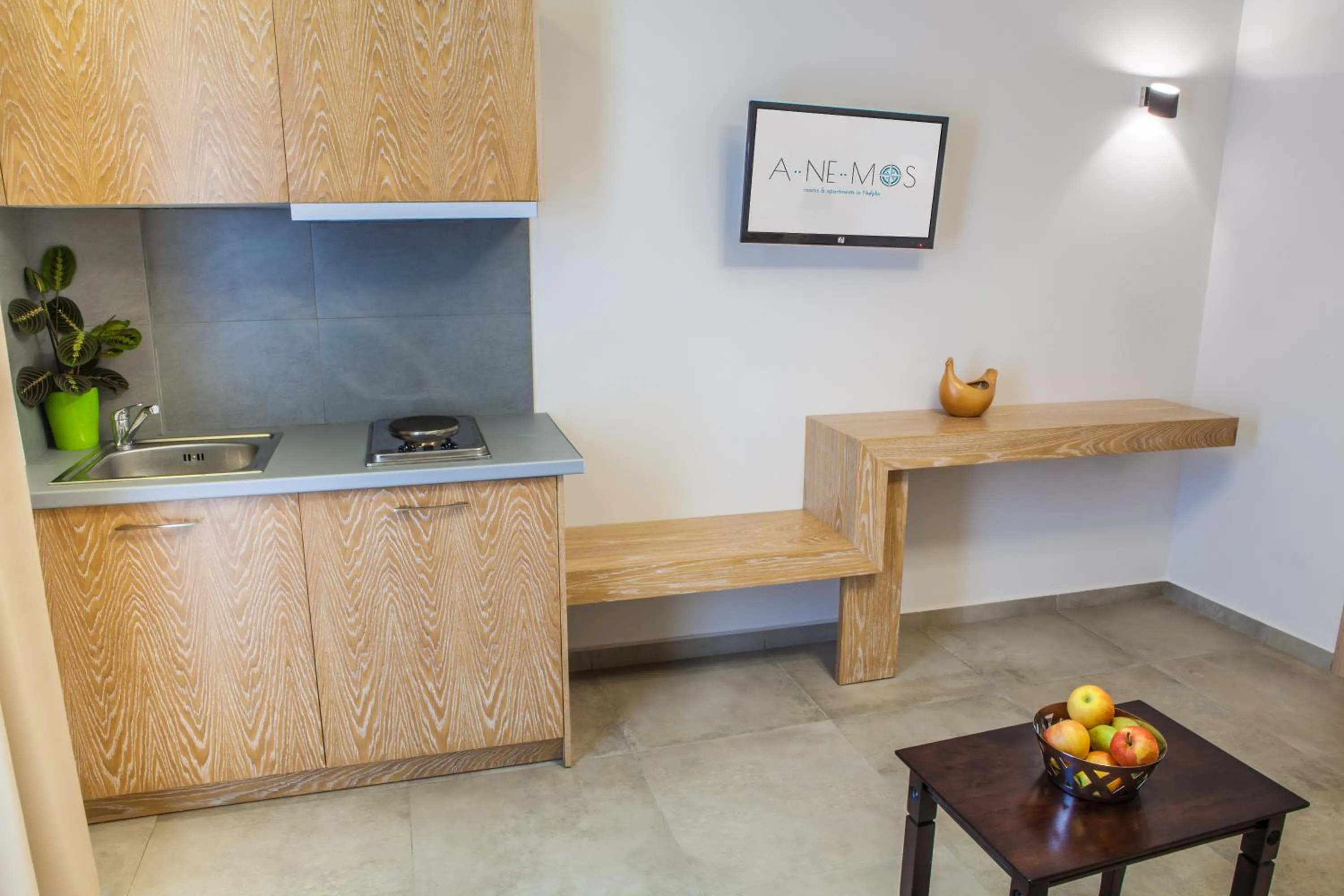 Coffee/tea facilities in Anemos Rooms & Apartments