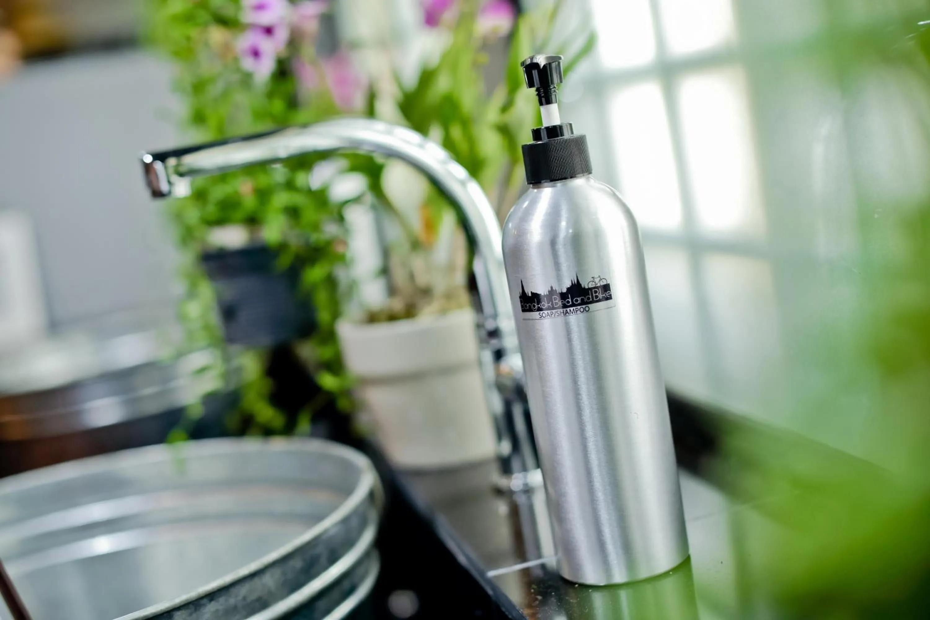 Bathroom in Bangkok Bed and Bike