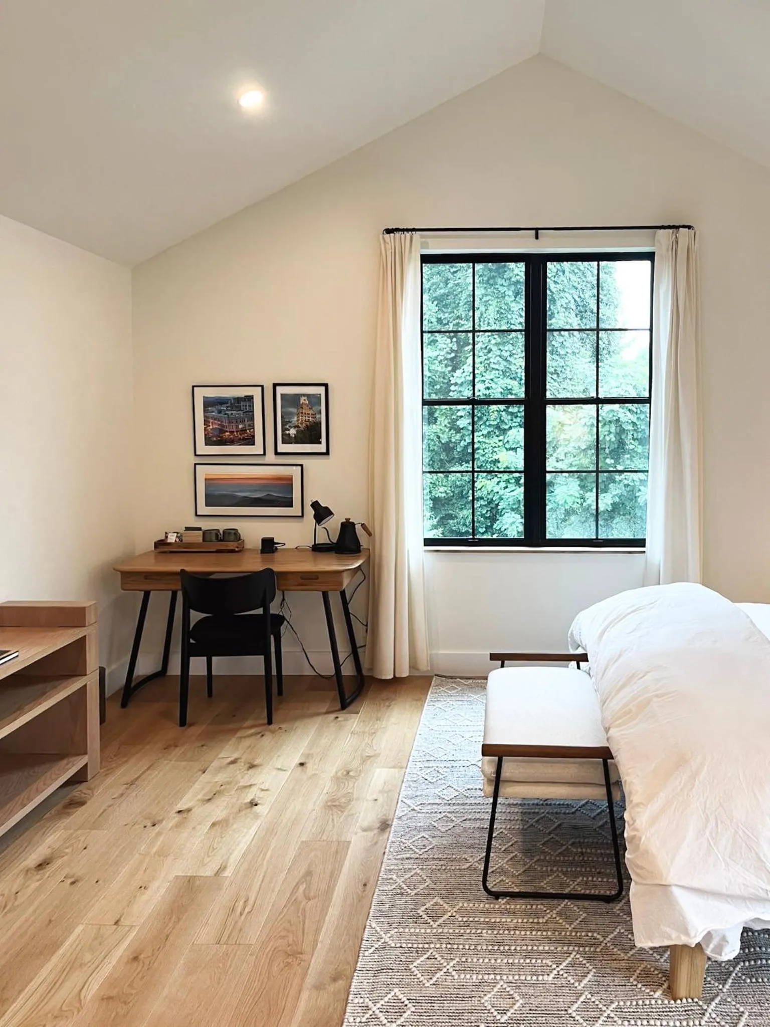 Bedroom, Bed in Allora