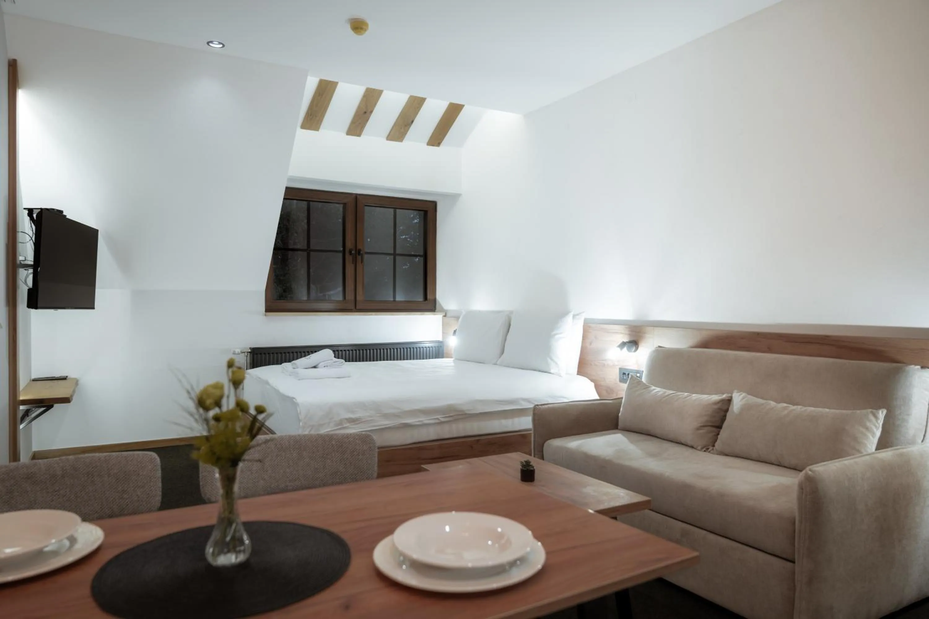 Photo of the whole room, Bed in Angelina Apart&Spa