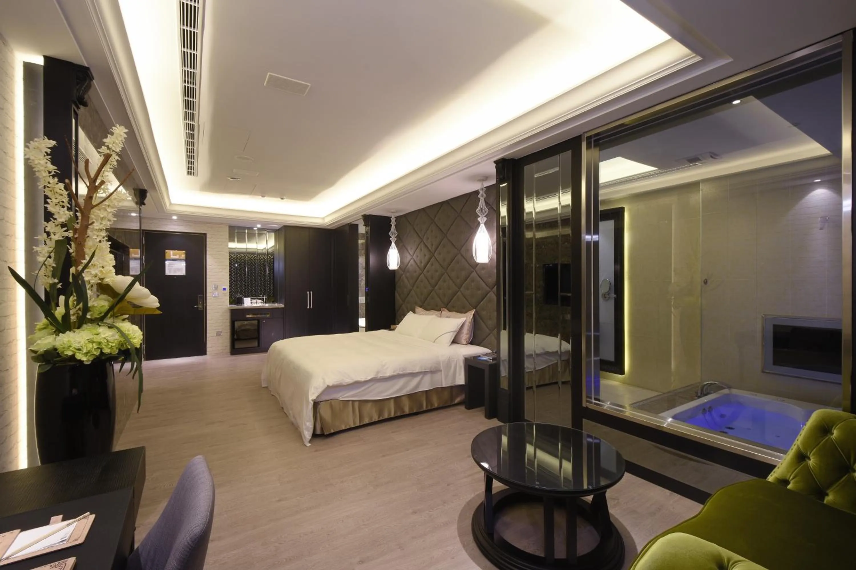 TV and multimedia, Bed in U-Her Hotel