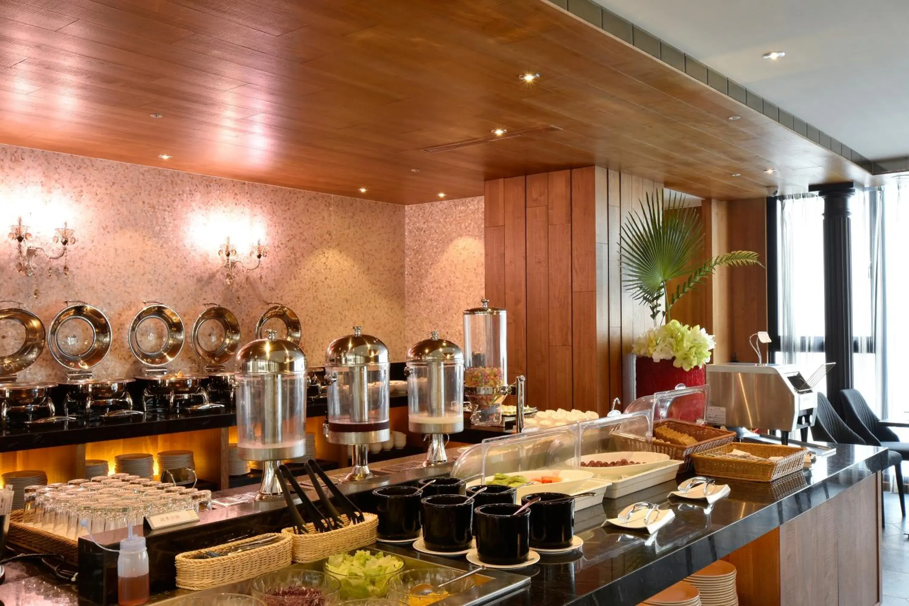 Restaurant/places to eat in U-Her Hotel Restaurant/places to eat in U-Her Hotel