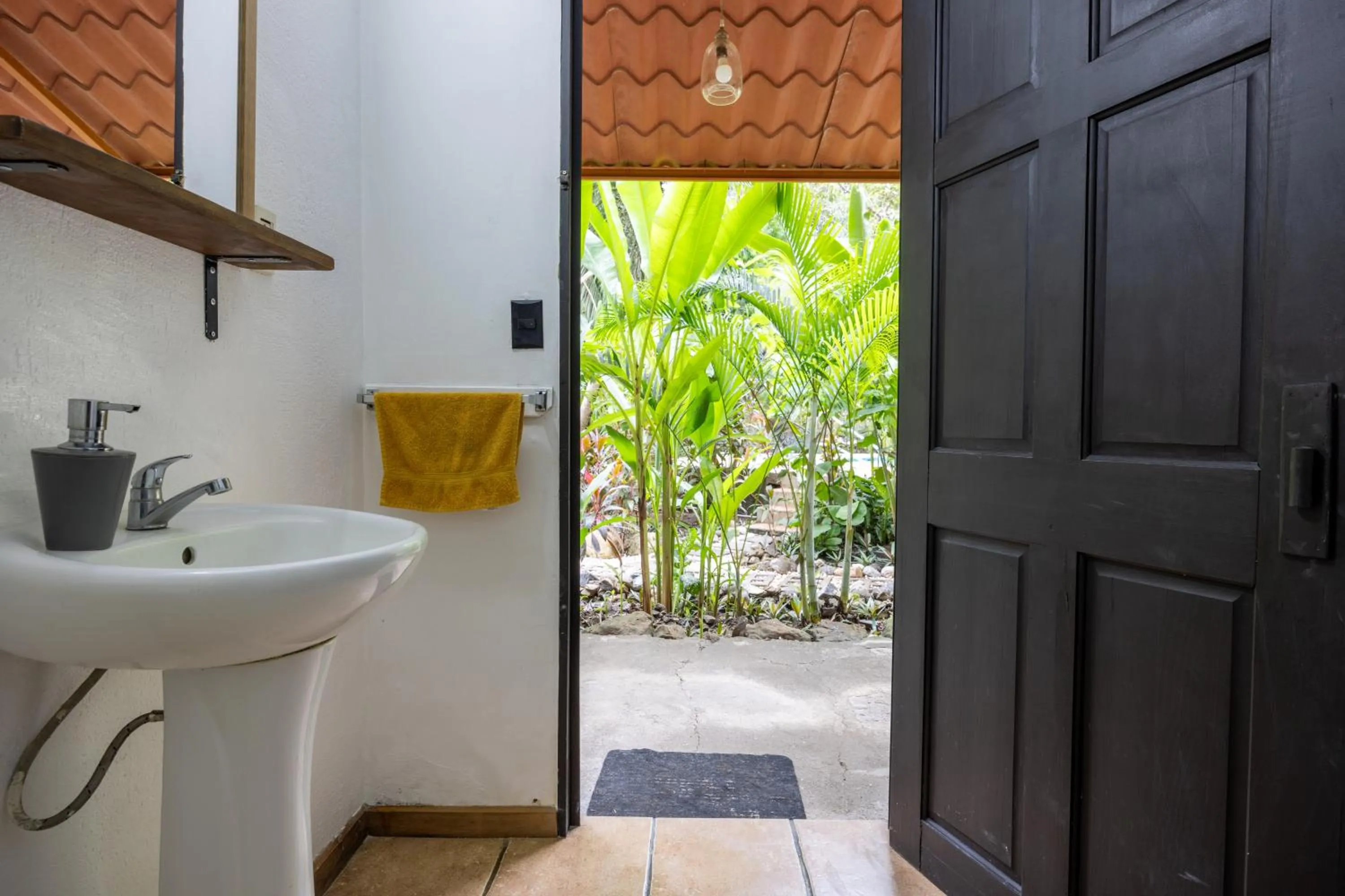 Bathroom in Believe Surf & Yoga Lodge Santa Teresa