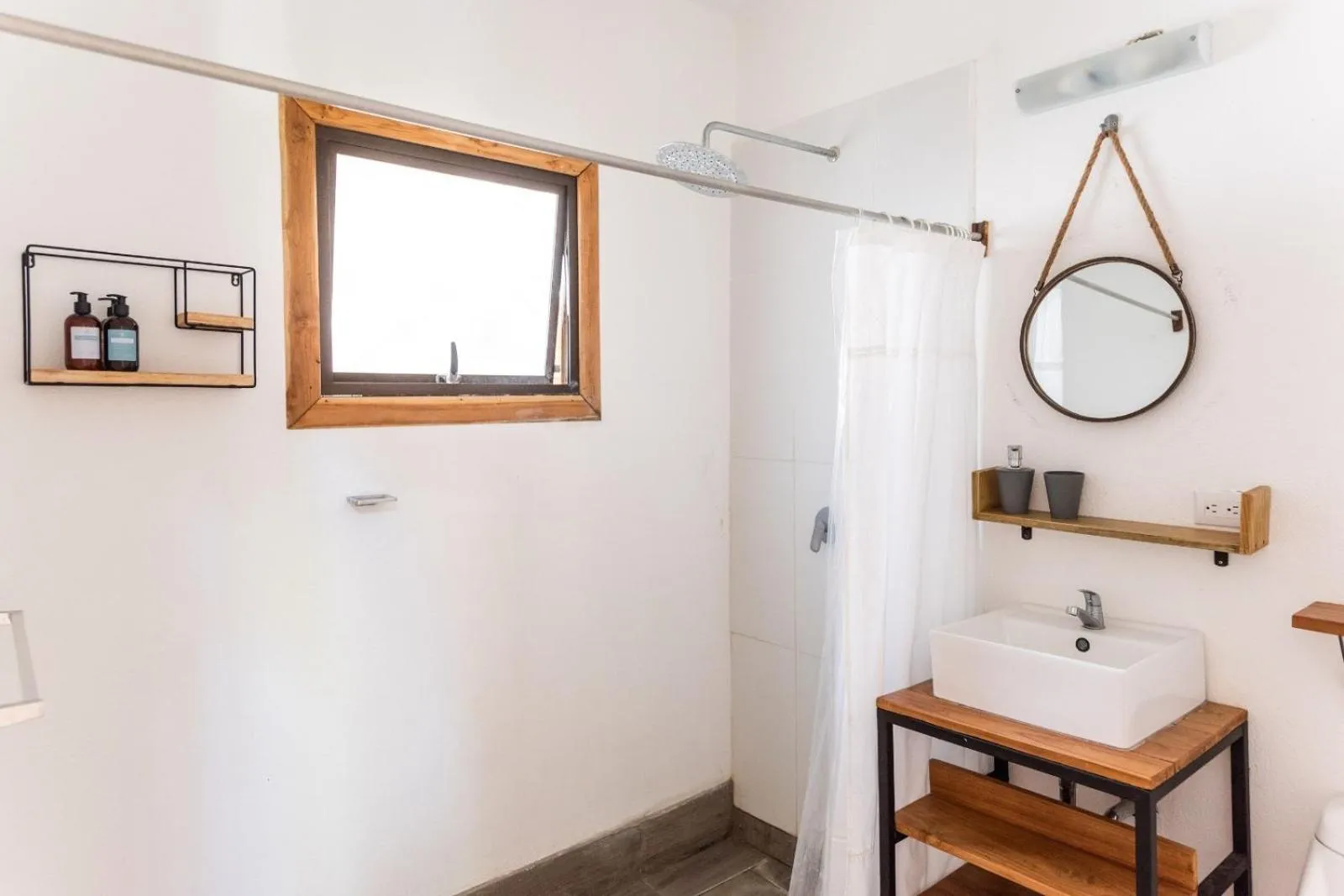 Bathroom in Believe Surf & Yoga Lodge Santa Teresa