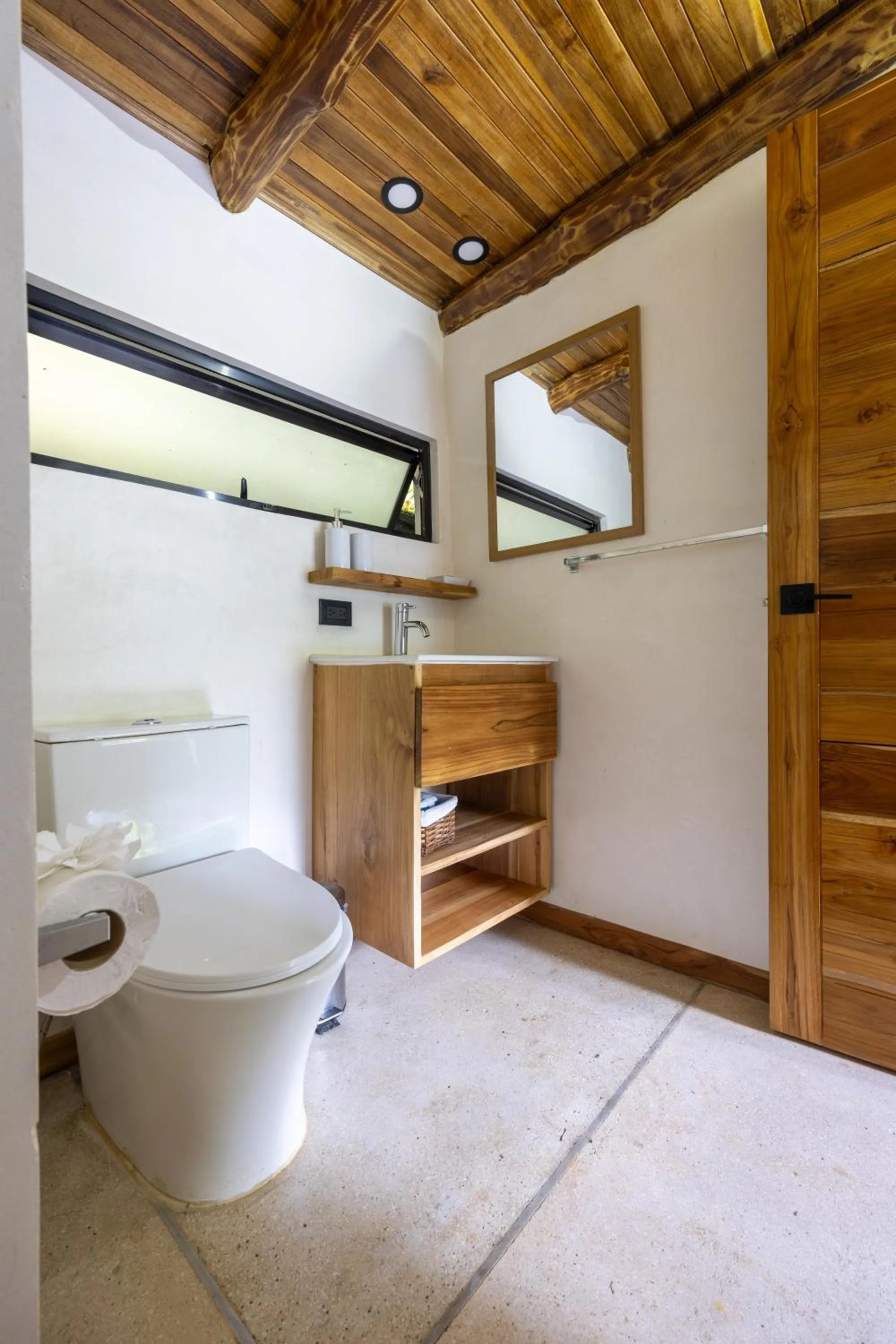 Bathroom in Believe Surf & Yoga Lodge Santa Teresa