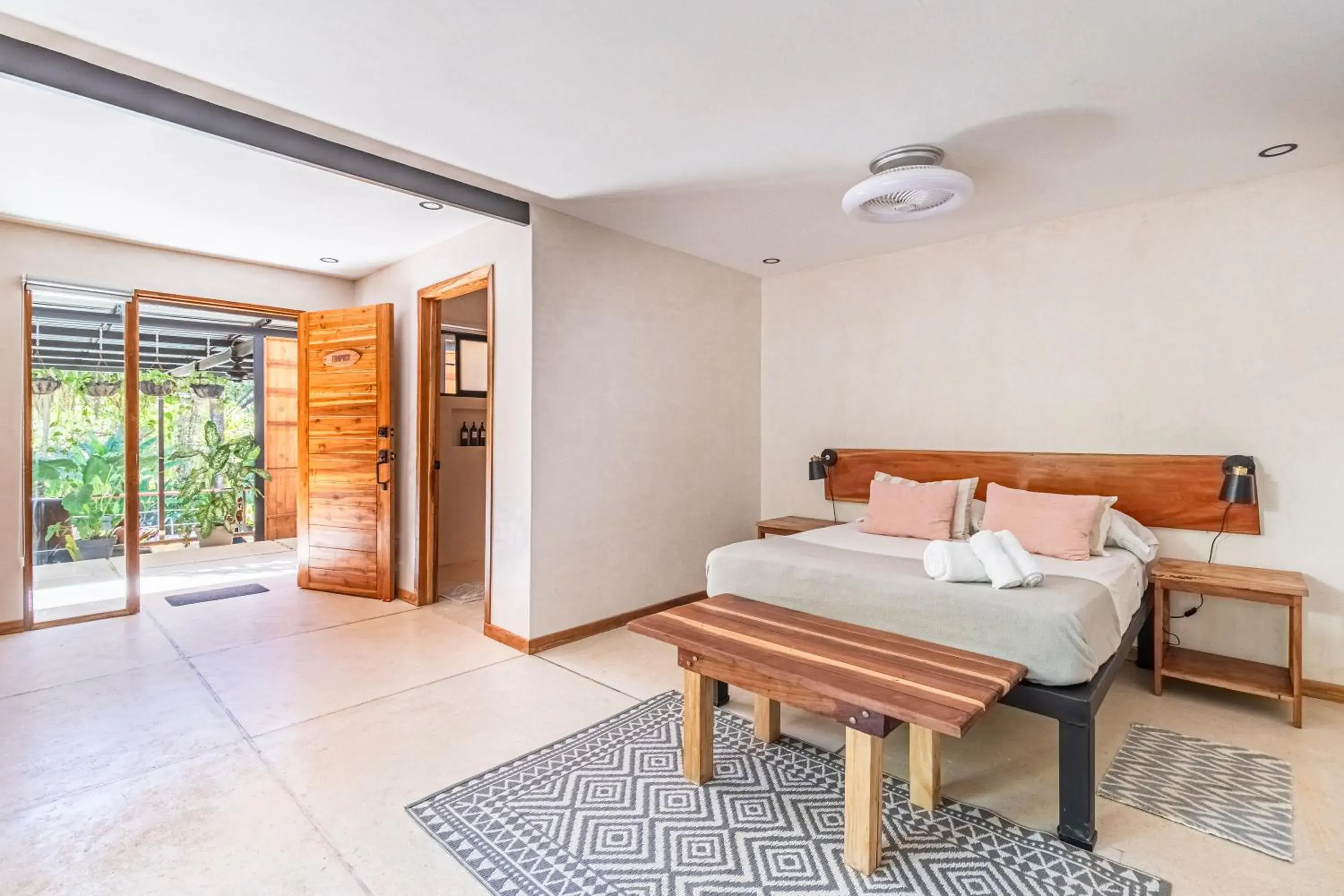 Double Room in Believe Surf & Yoga Lodge Santa Teresa Double Room in Believe Surf & Yoga Lodge Santa Teresa