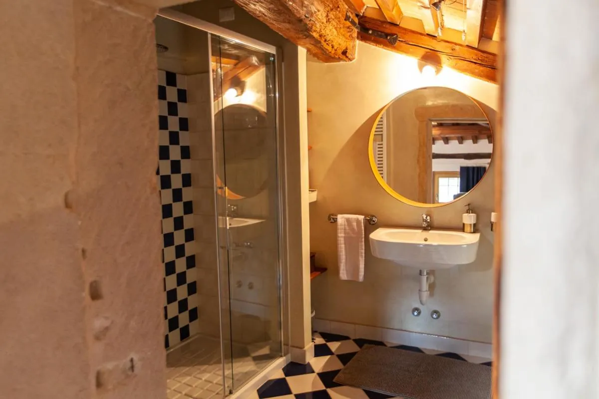 Shower in Fattoria Le Vegre