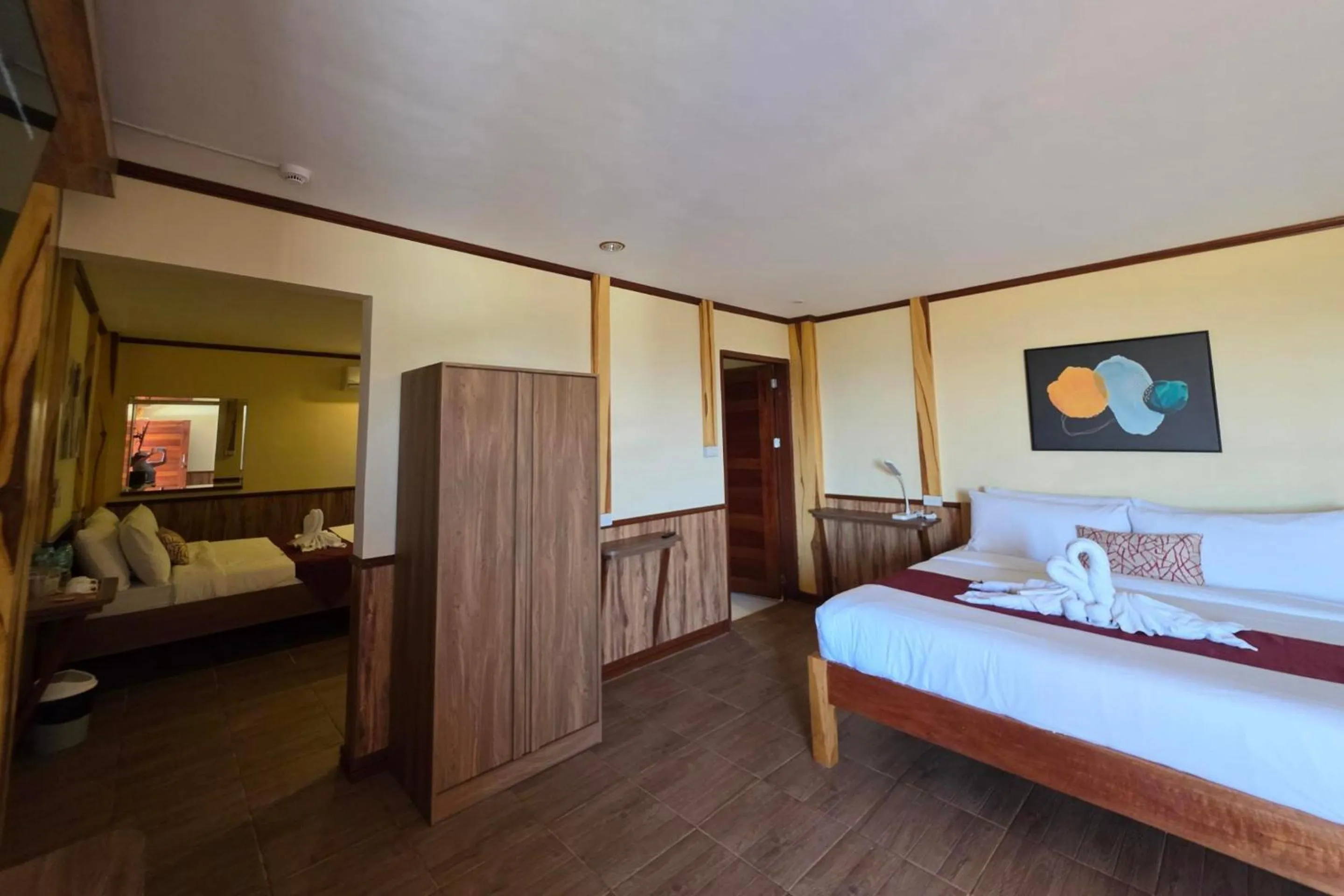 Photo of the whole room, Bed in Verde View Villas