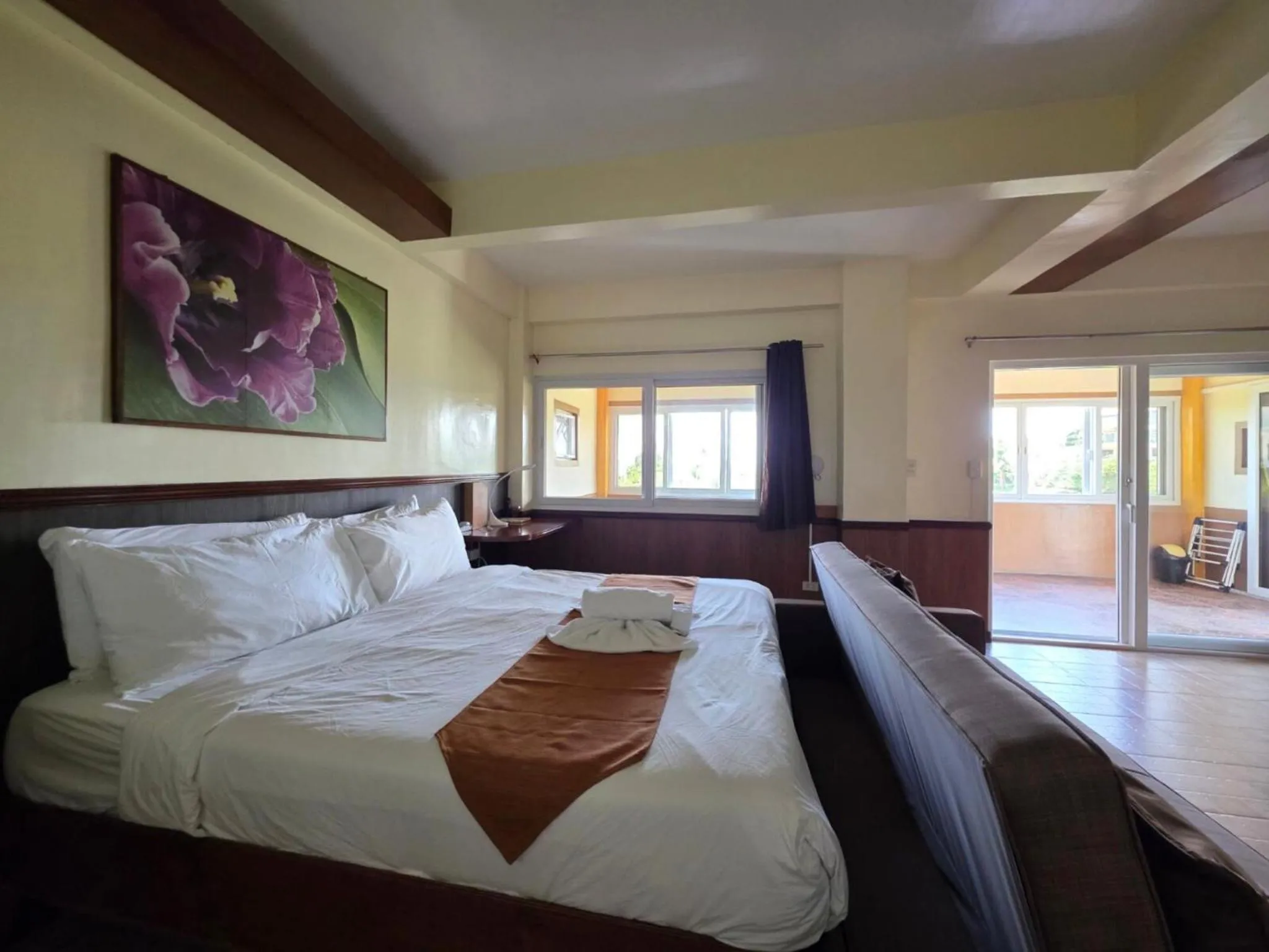 Photo of the whole room, Bed in Verde View Villas