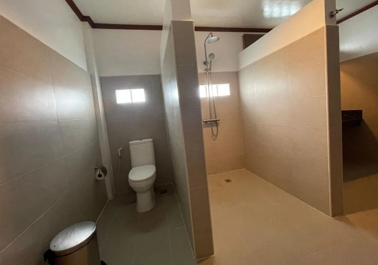 Shower in Verde View Villas