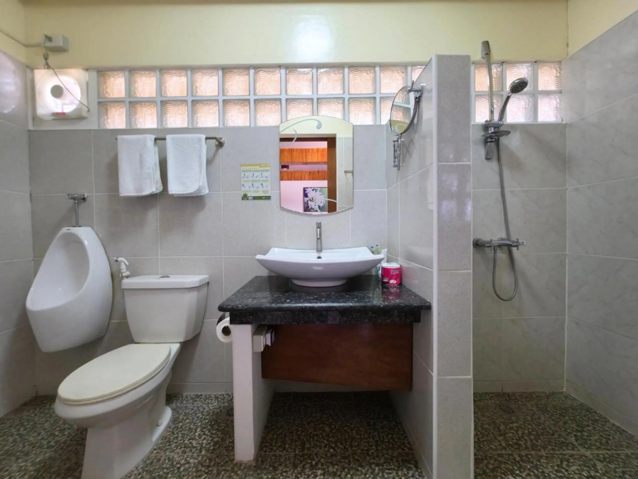 Shower in Verde View Villas