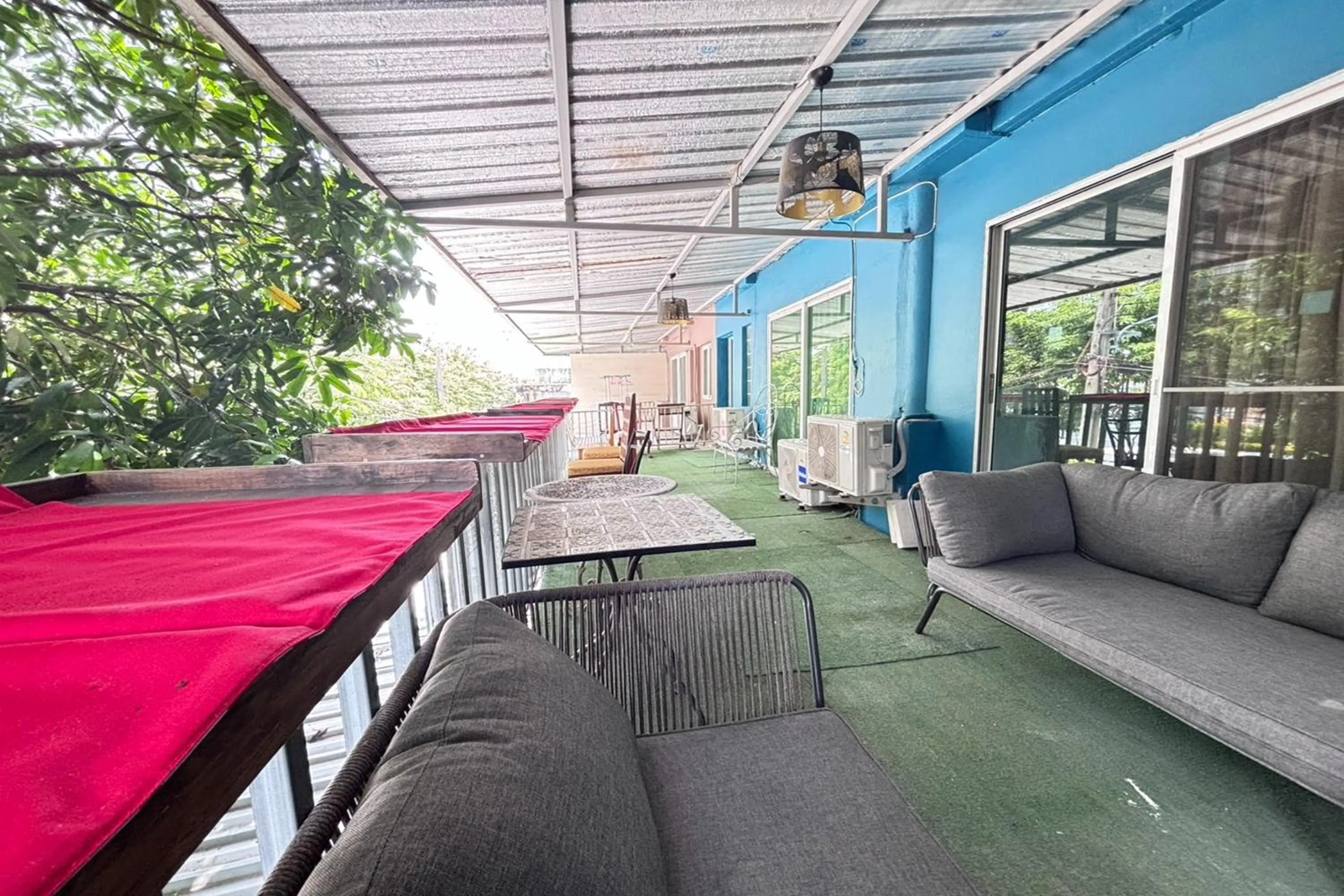 Sunshiny-BB Hostel near Punnavithi BTS station