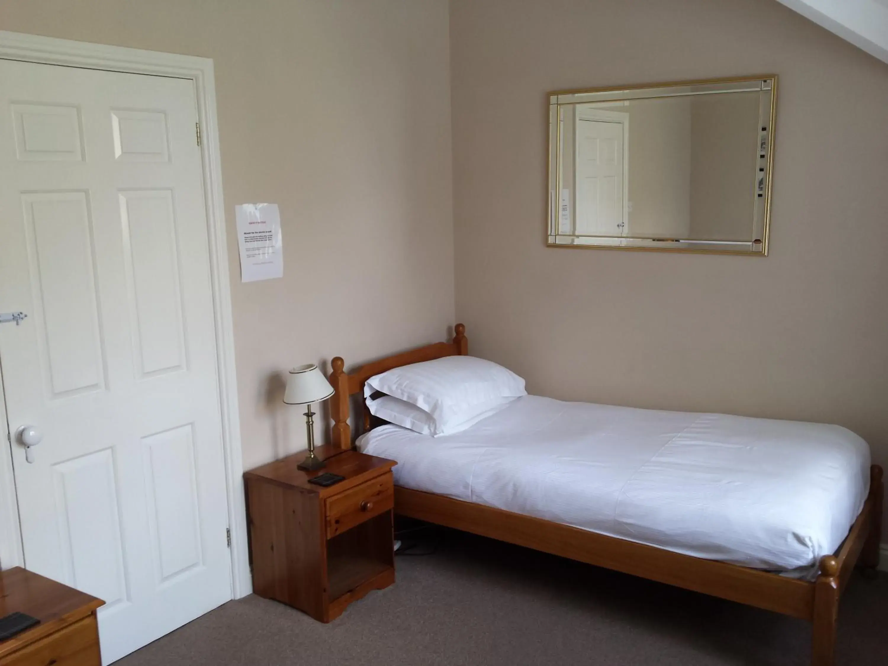Twin Room in Glenade Twin Room in Glenade