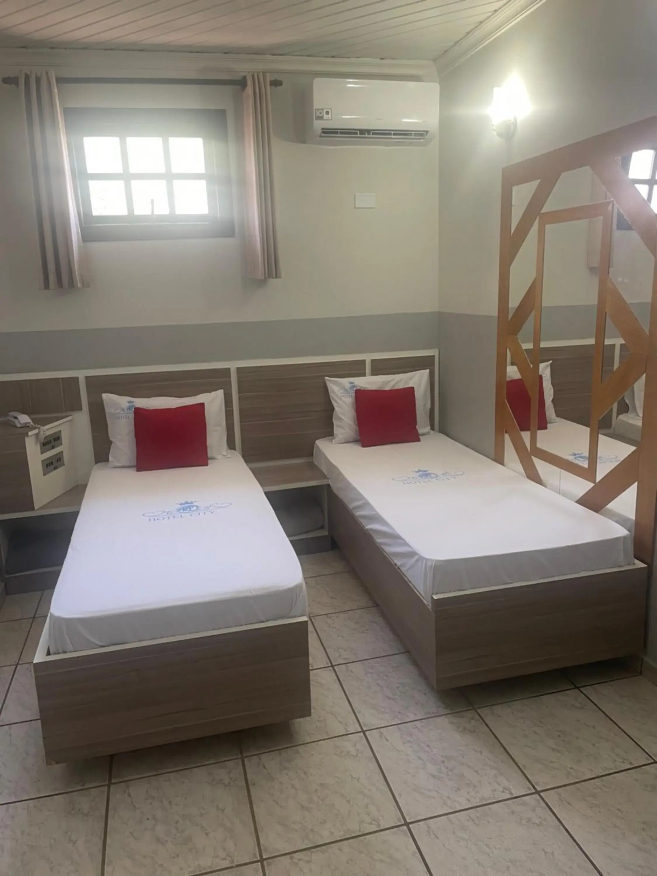 Twin Room with Private Bathroom in Hotel City I Twin Room with Private Bathroom in Hotel City I