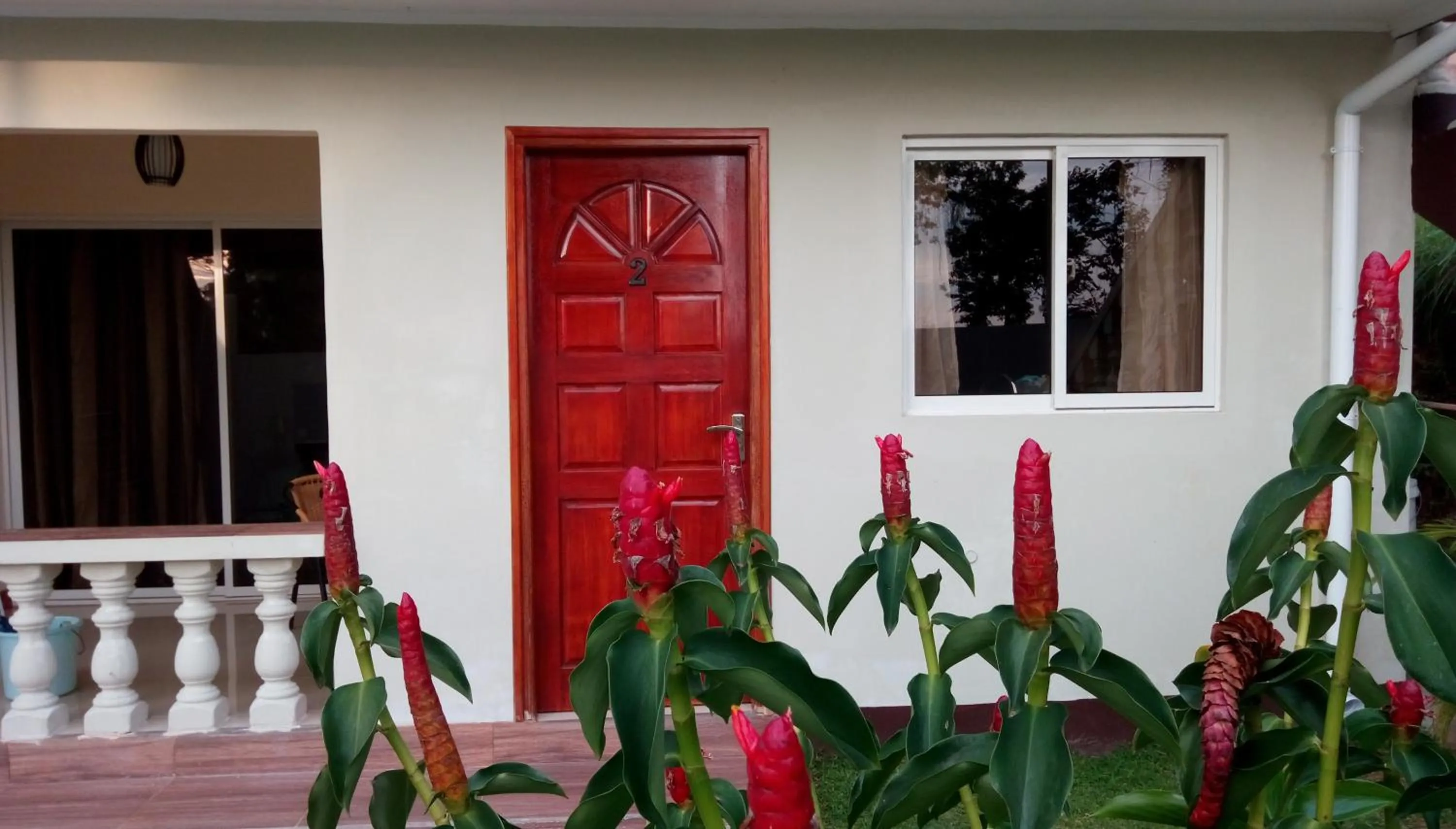 Facade/entrance in Precious Residence C