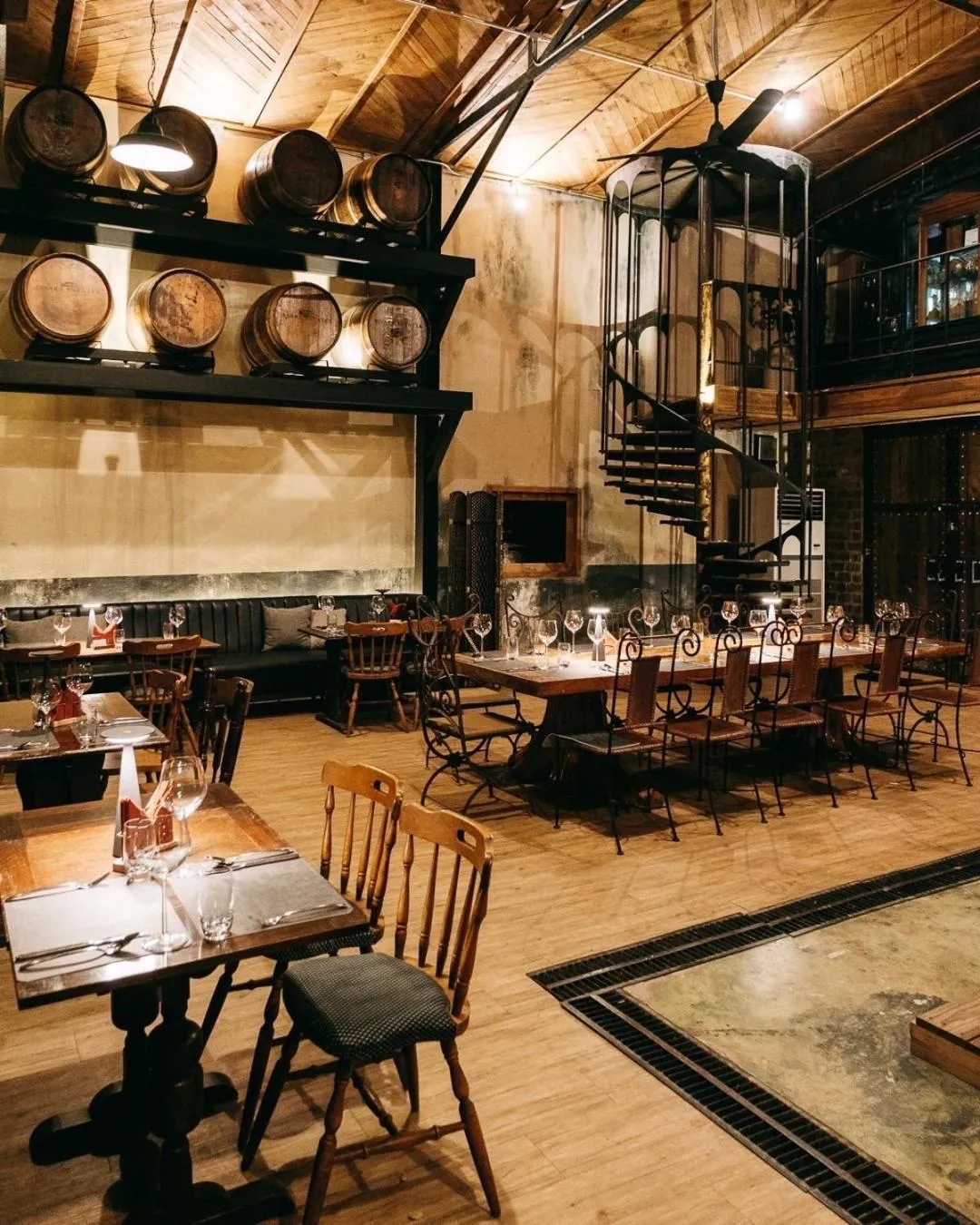 Restaurant/places to eat in Issara Boutique Winery Hotel