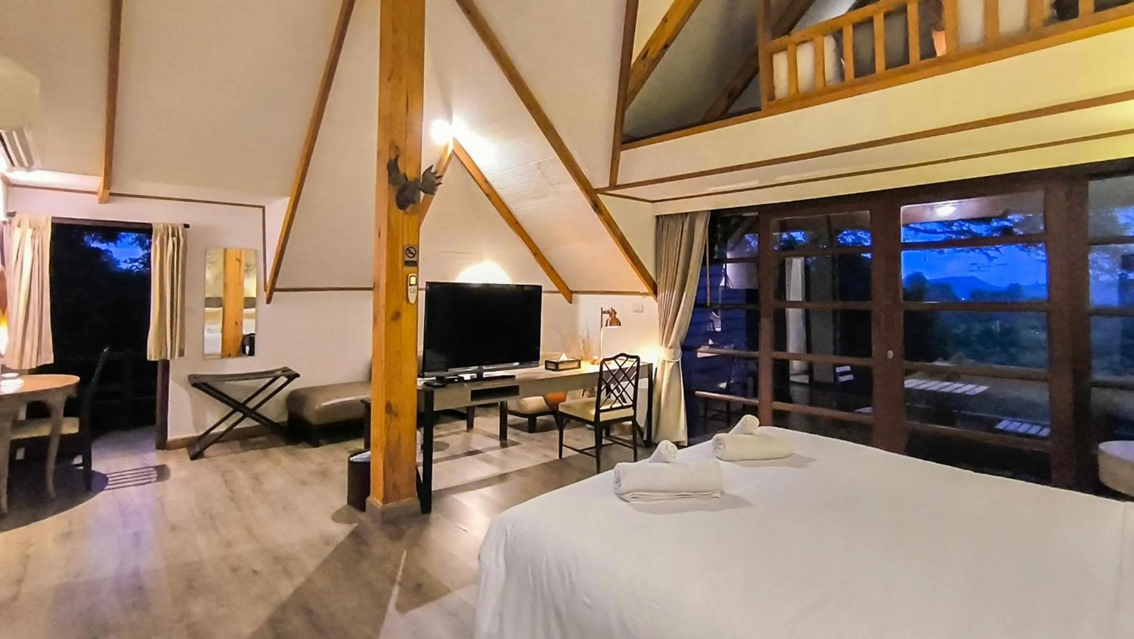 Deluxe Suite in Issara Boutique Winery Hotel