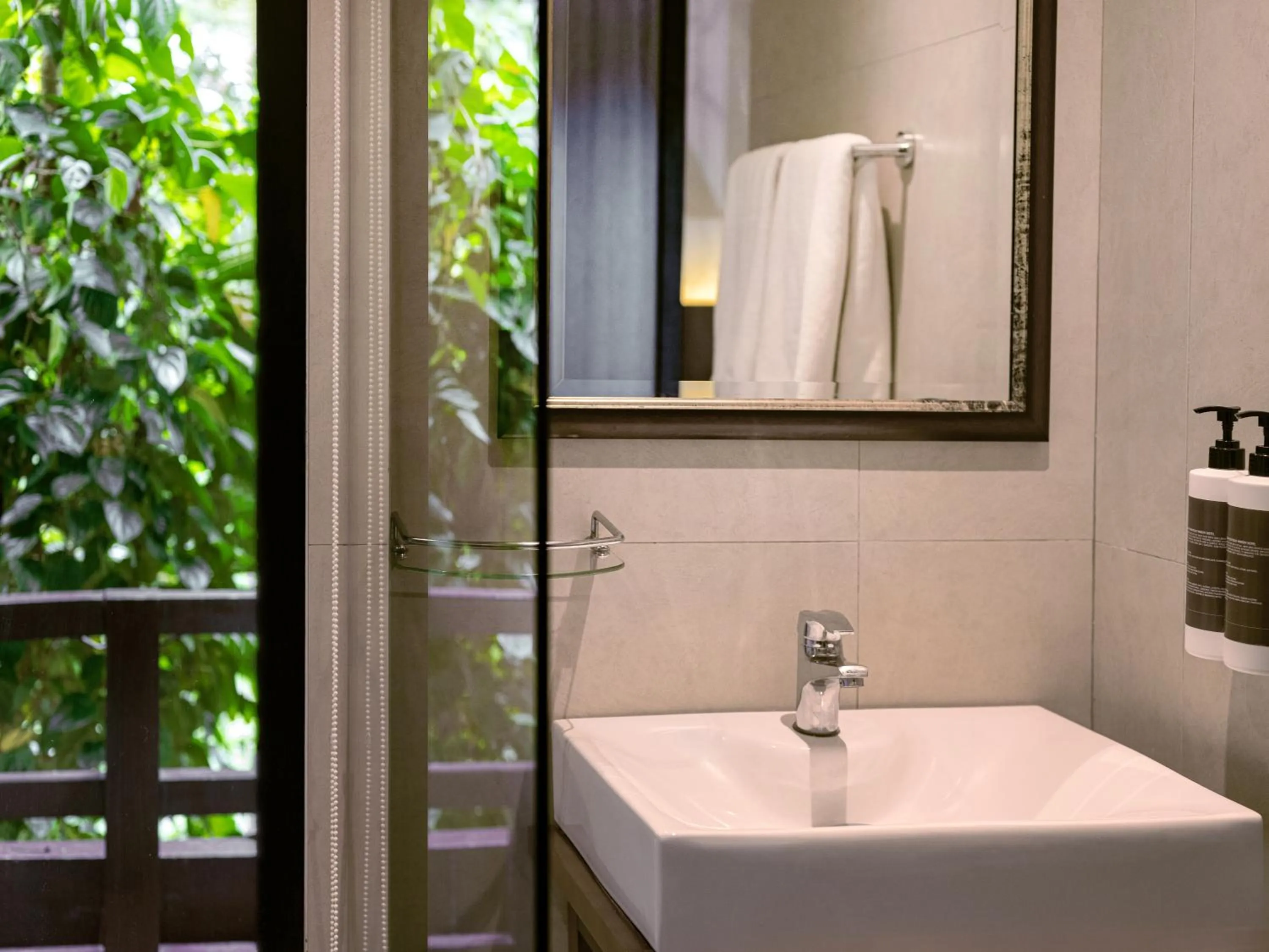 Bathroom in Issara Boutique Winery Hotel