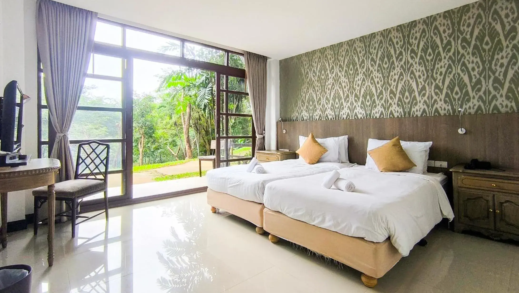 Superior Twin Room in Issara Boutique Winery Hotel Superior Twin Room in Issara Boutique Winery Hotel