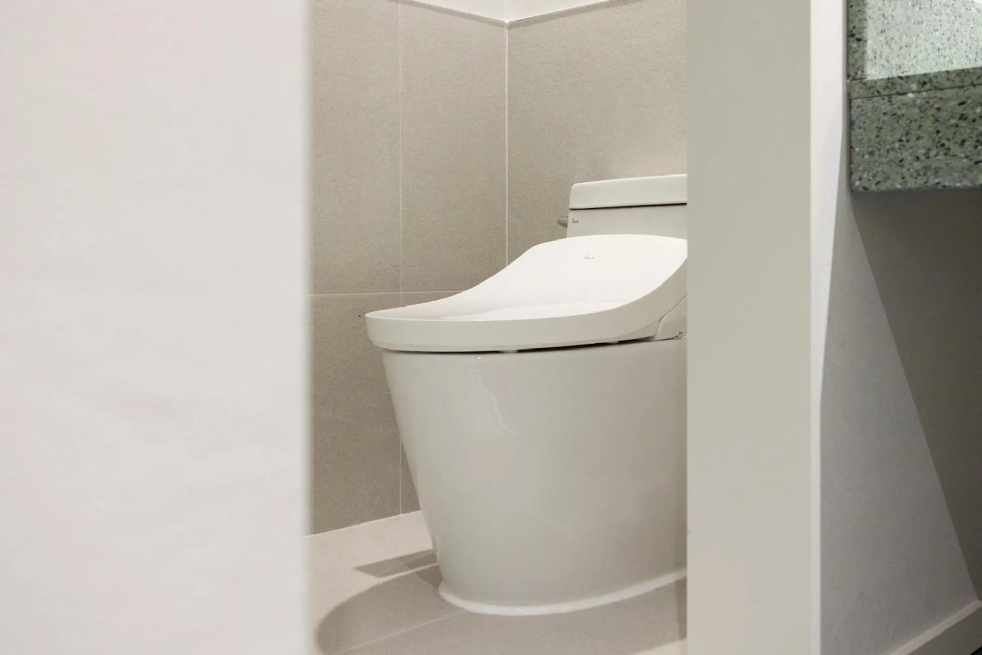 Toilet in Anook Hotel Suwon Station