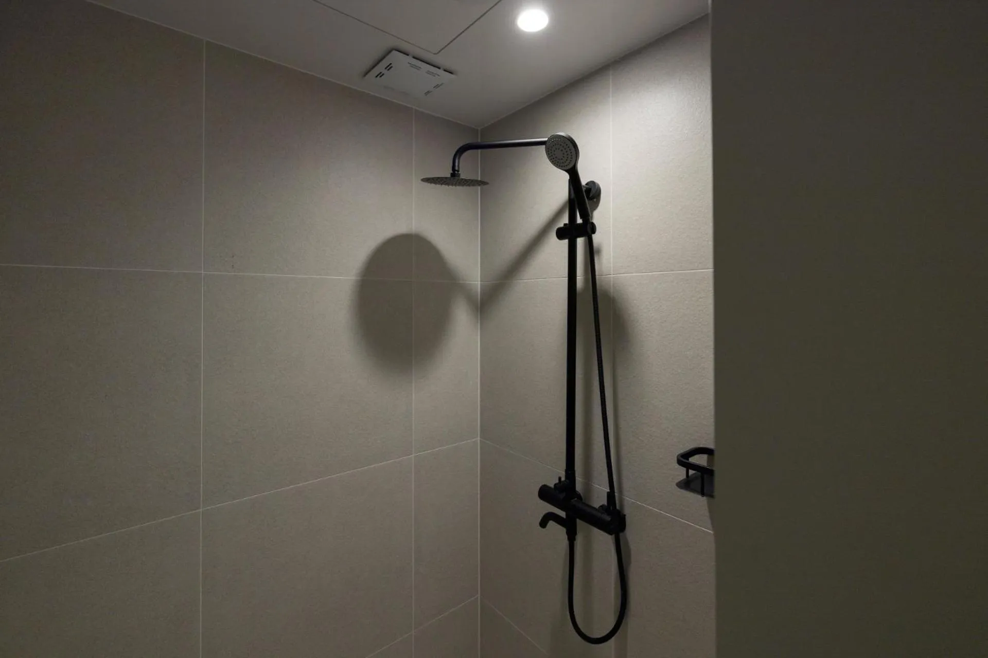 Shower in Anook Hotel Suwon Station