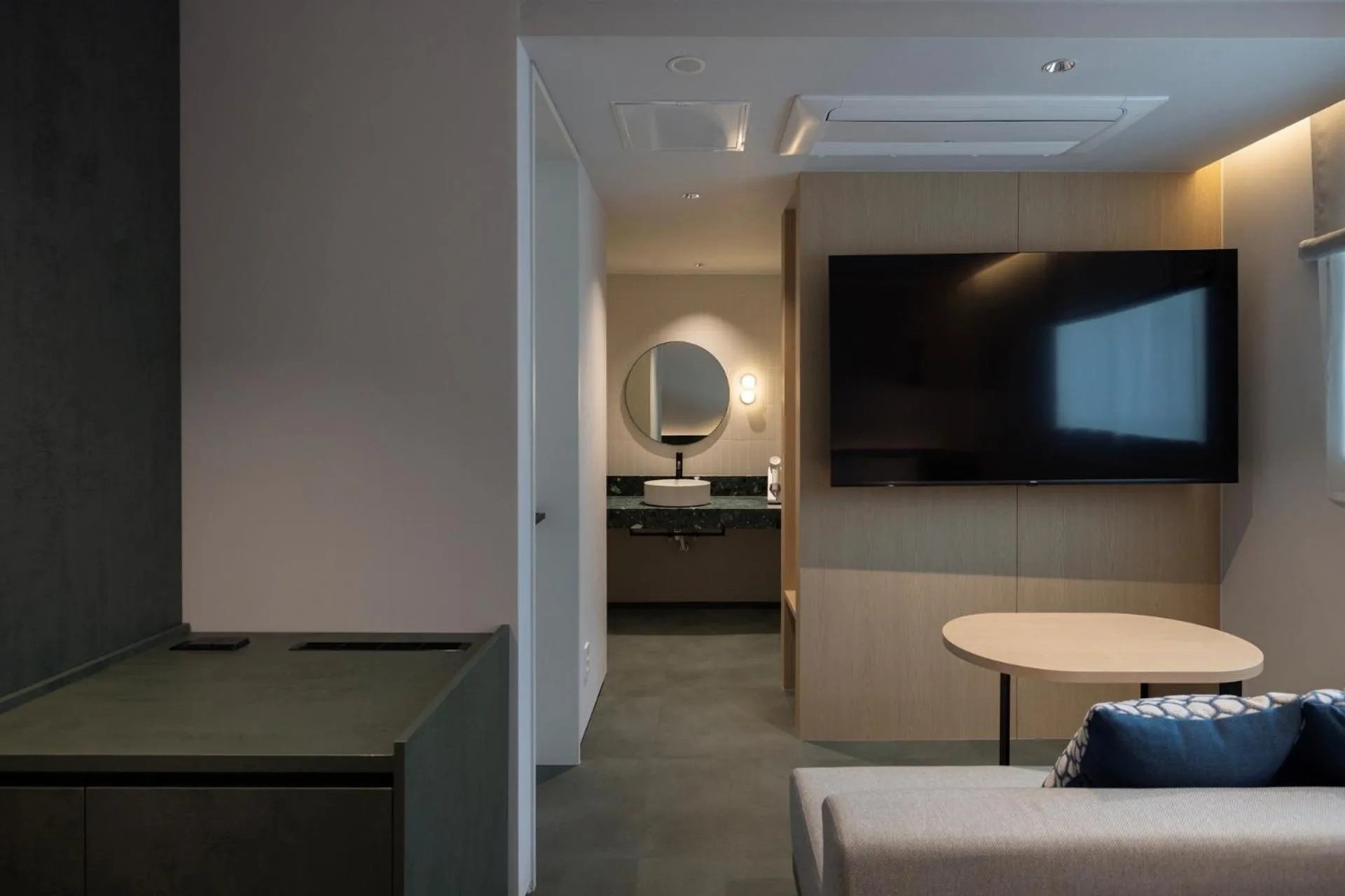 TV and multimedia in Anook Hotel Suwon Station