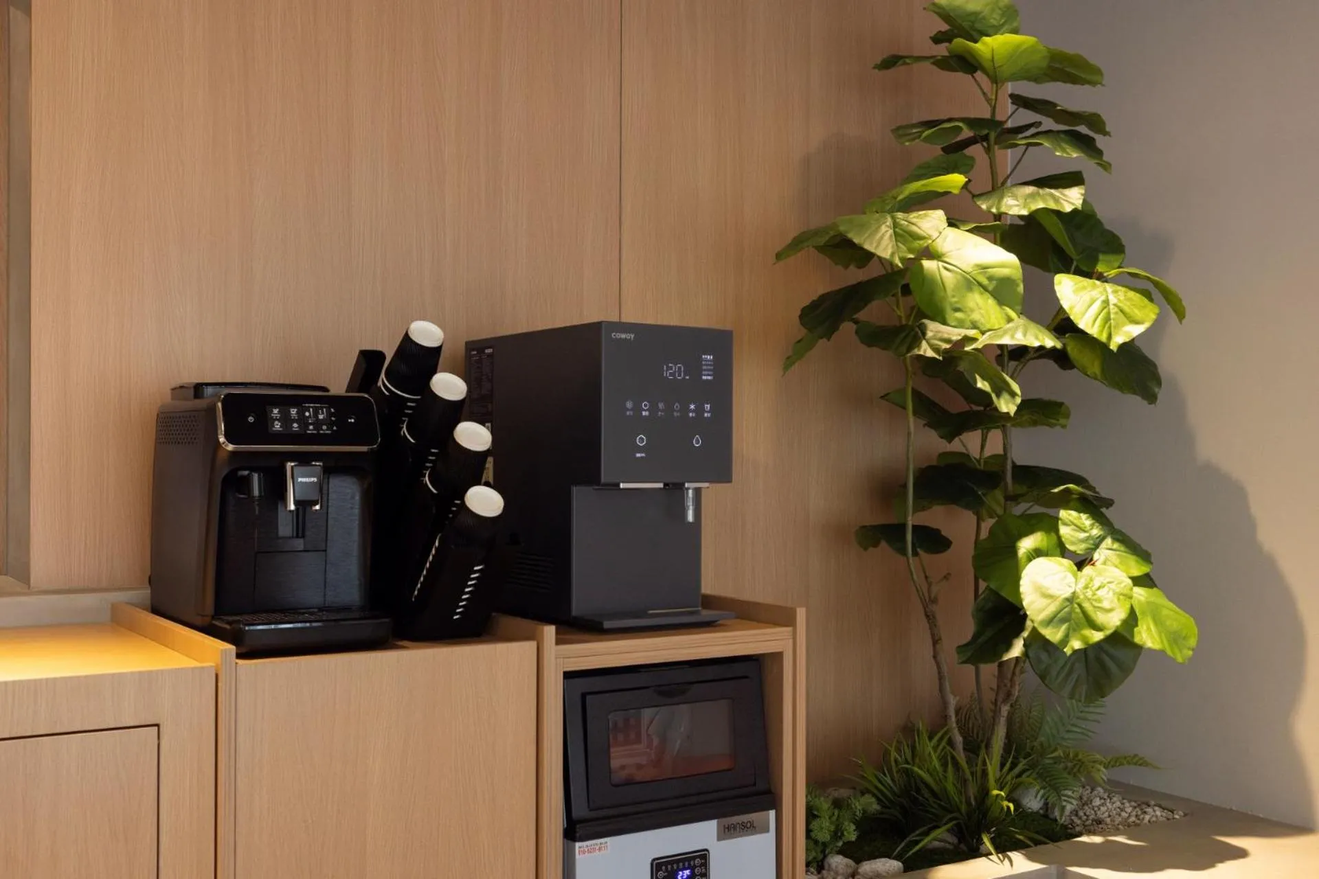 Coffee/tea facilities in Anook Hotel Suwon Station