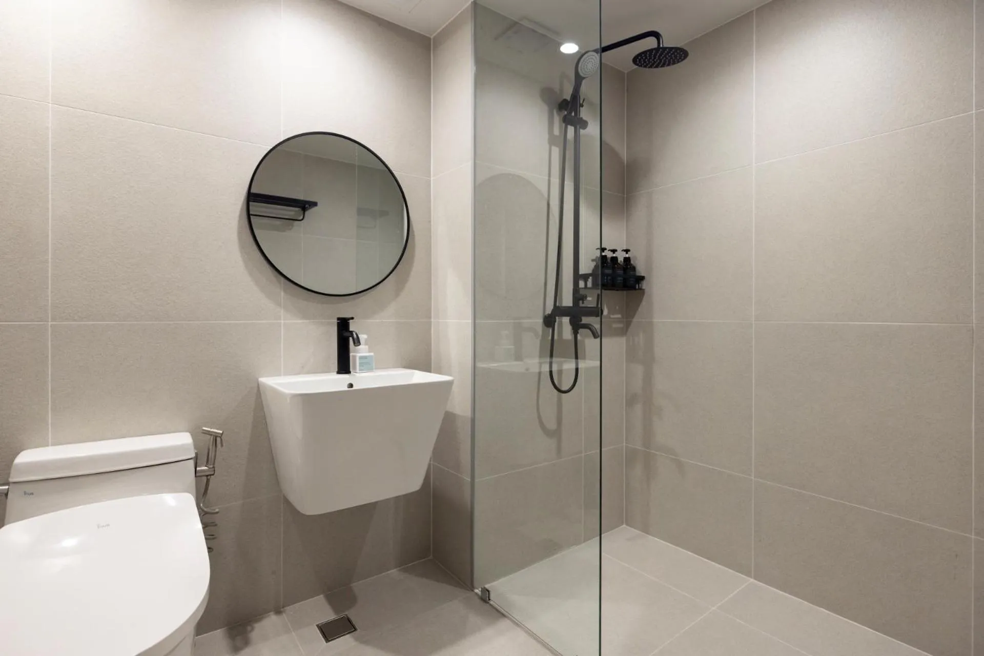 Shower in Anook Hotel Suwon Station