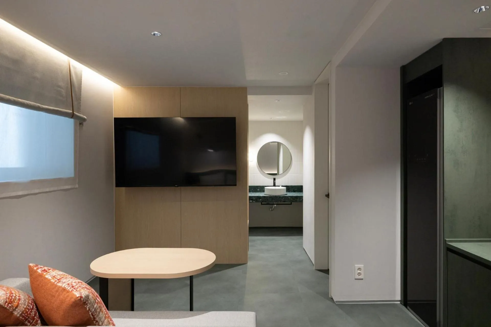 TV and multimedia in Anook Hotel Suwon Station