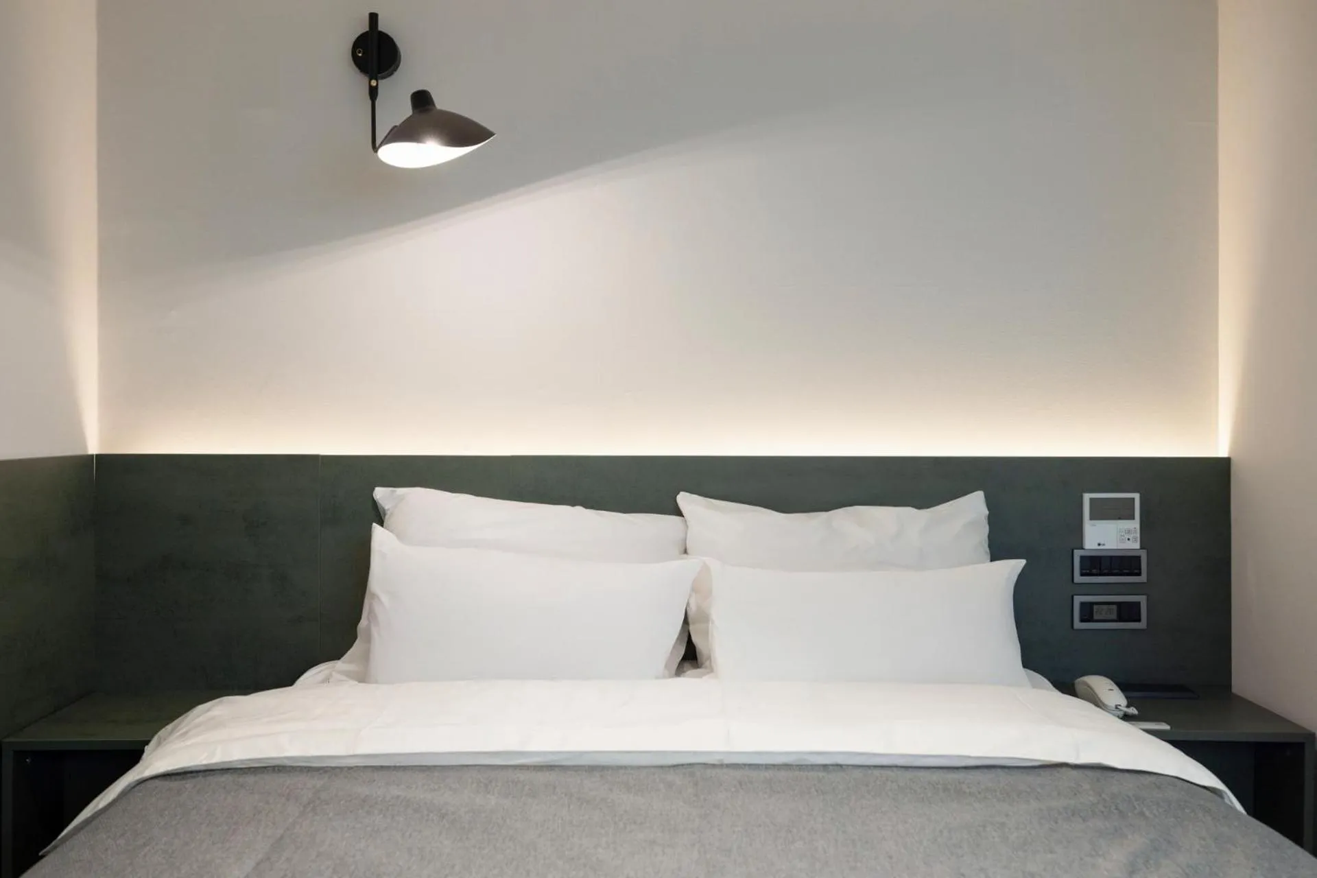 Photo of the whole room, Bed in Anook Hotel Suwon Station