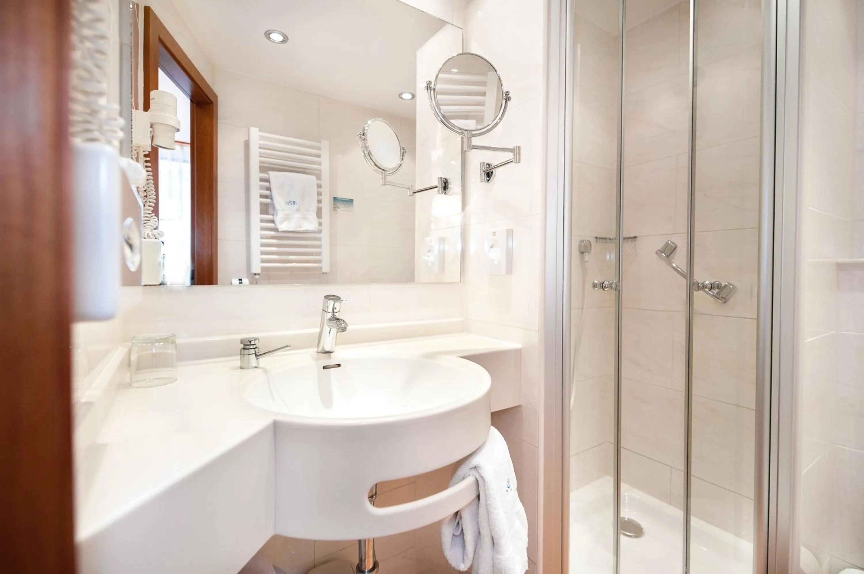 Bathroom in Hotel Avisa