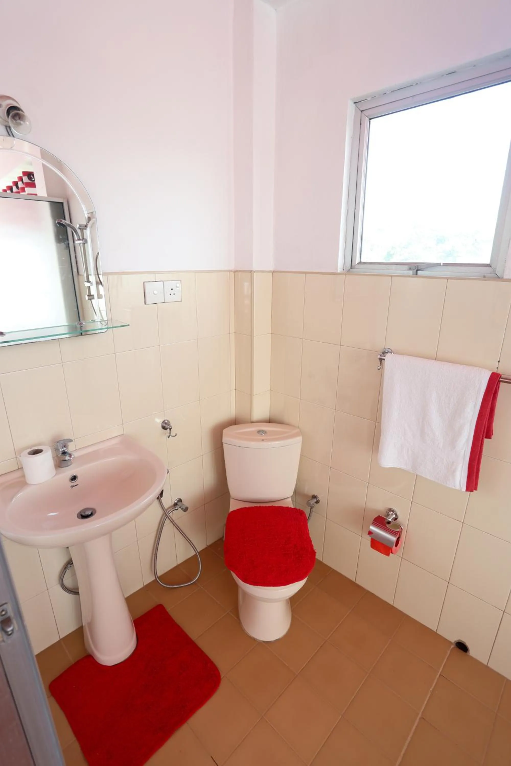 Toilet in RedHill Kandy