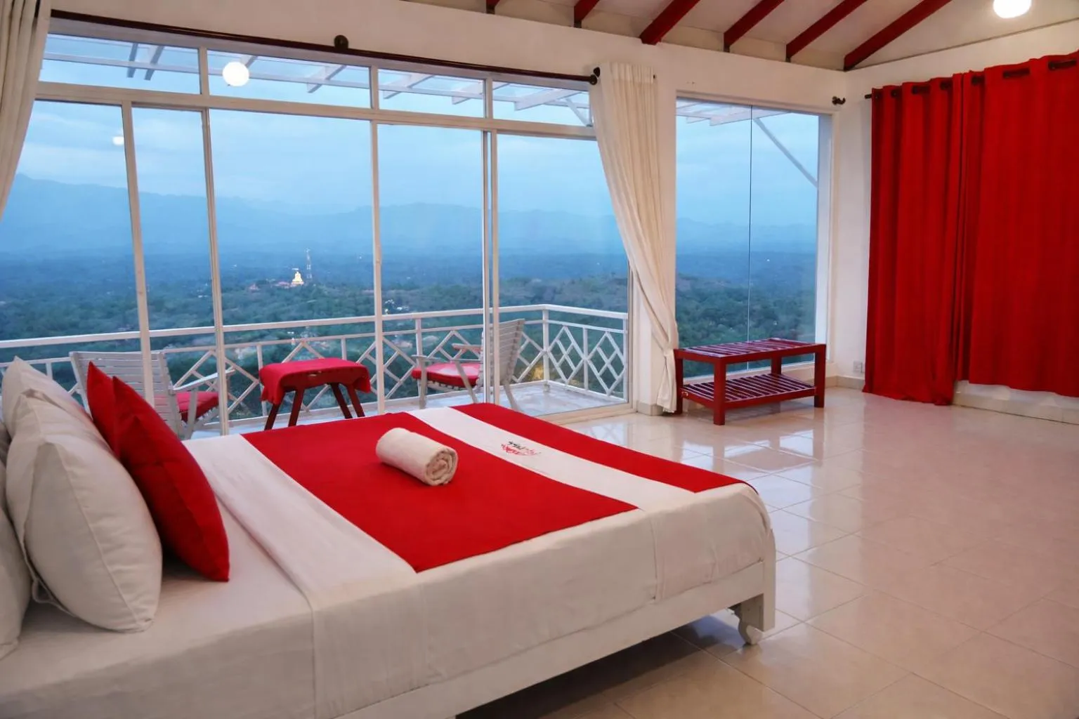 Bed in RedHill Kandy