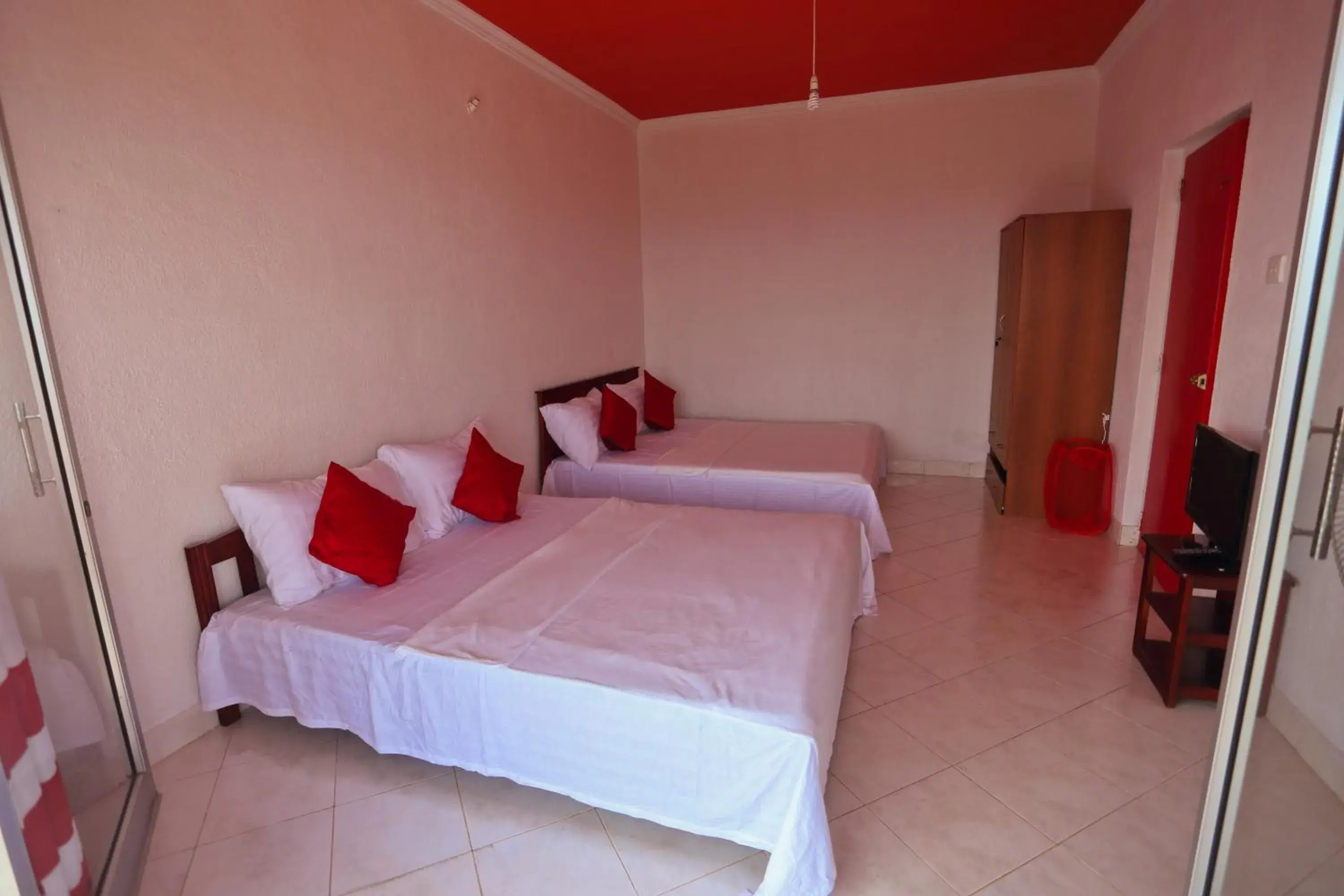 Deluxe Twin Room - single occupancy in RedHill Kandy Deluxe Twin Room - single occupancy in RedHill Kandy