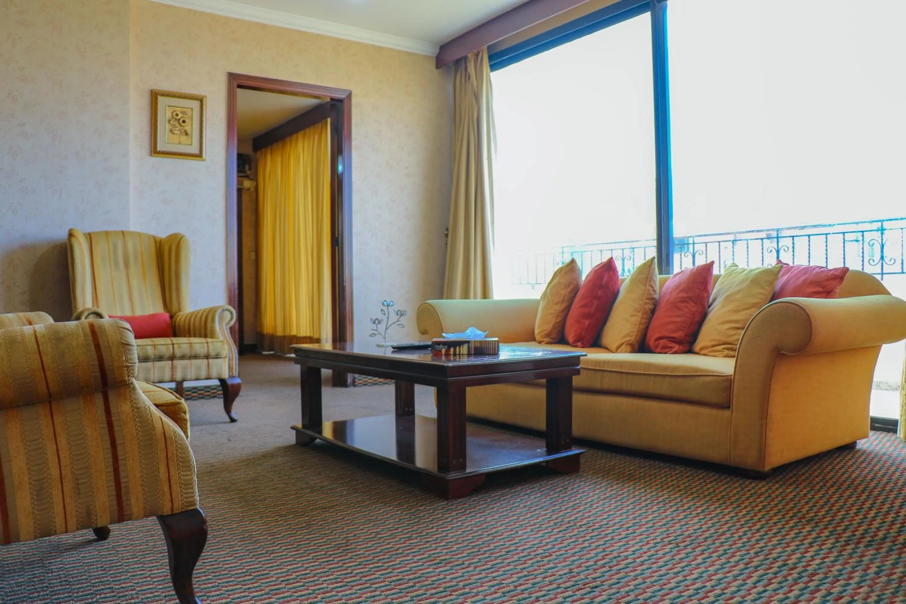 Grand Suites Hotel