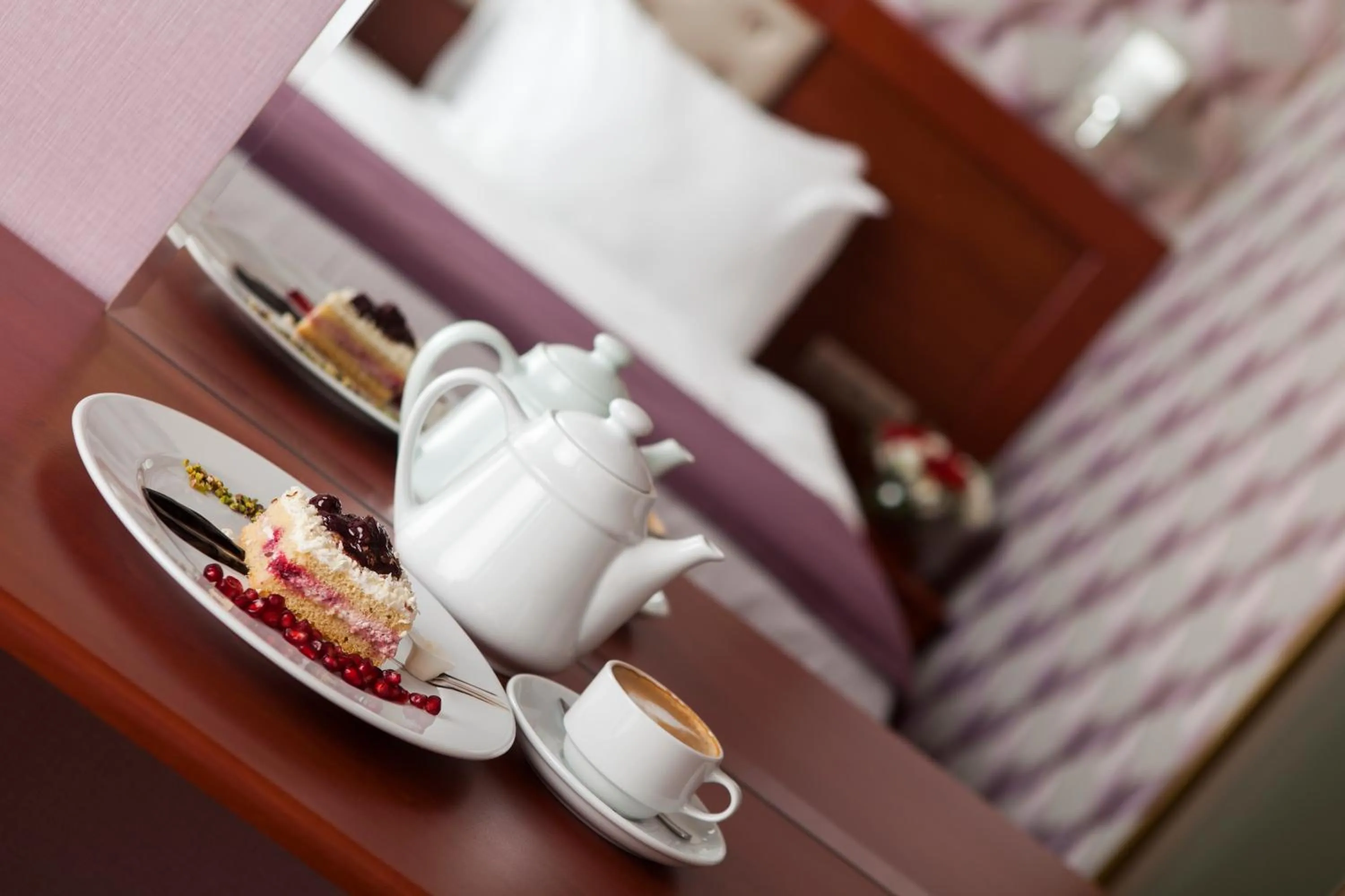 Food close-up, Bed in Alrazi Hotel