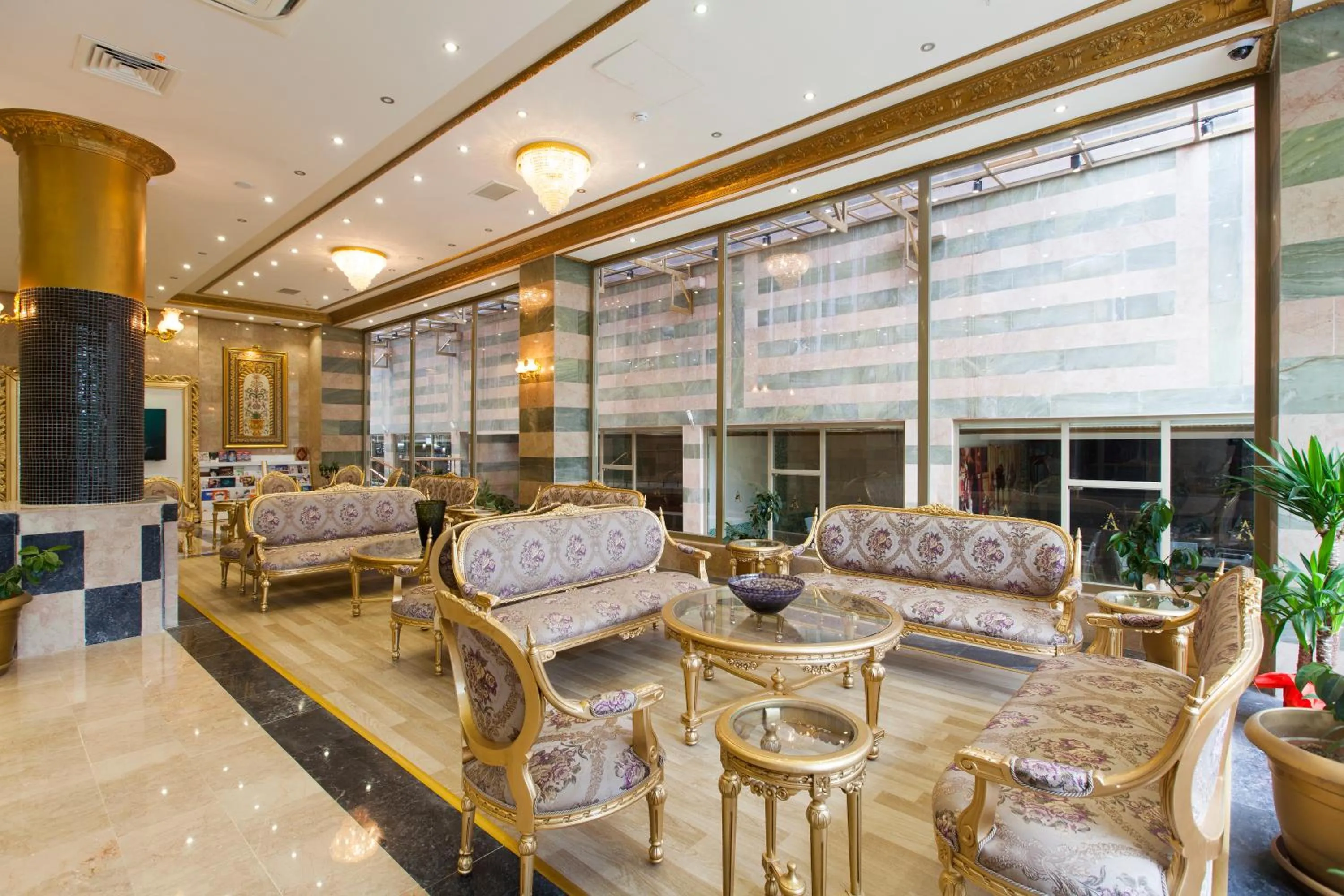 Lobby or reception in Alrazi Hotel