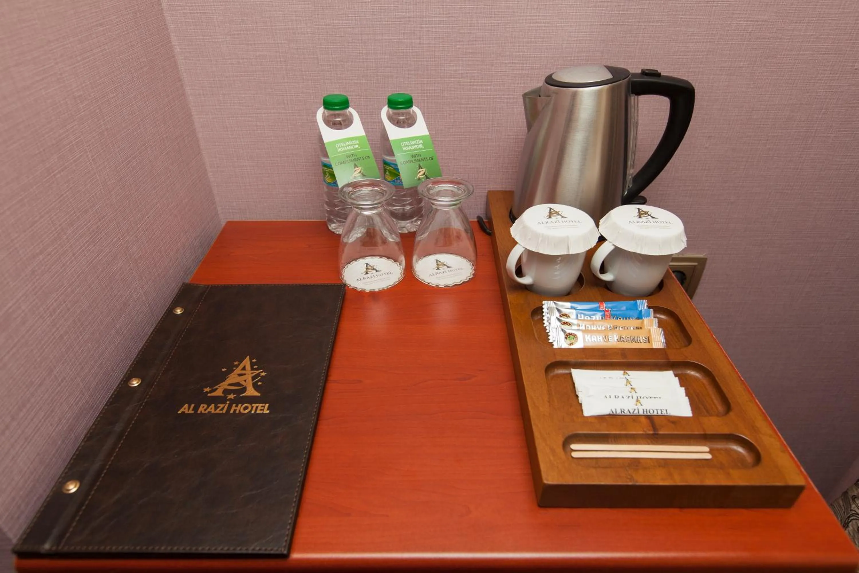 Coffee/tea facilities in Alrazi Hotel