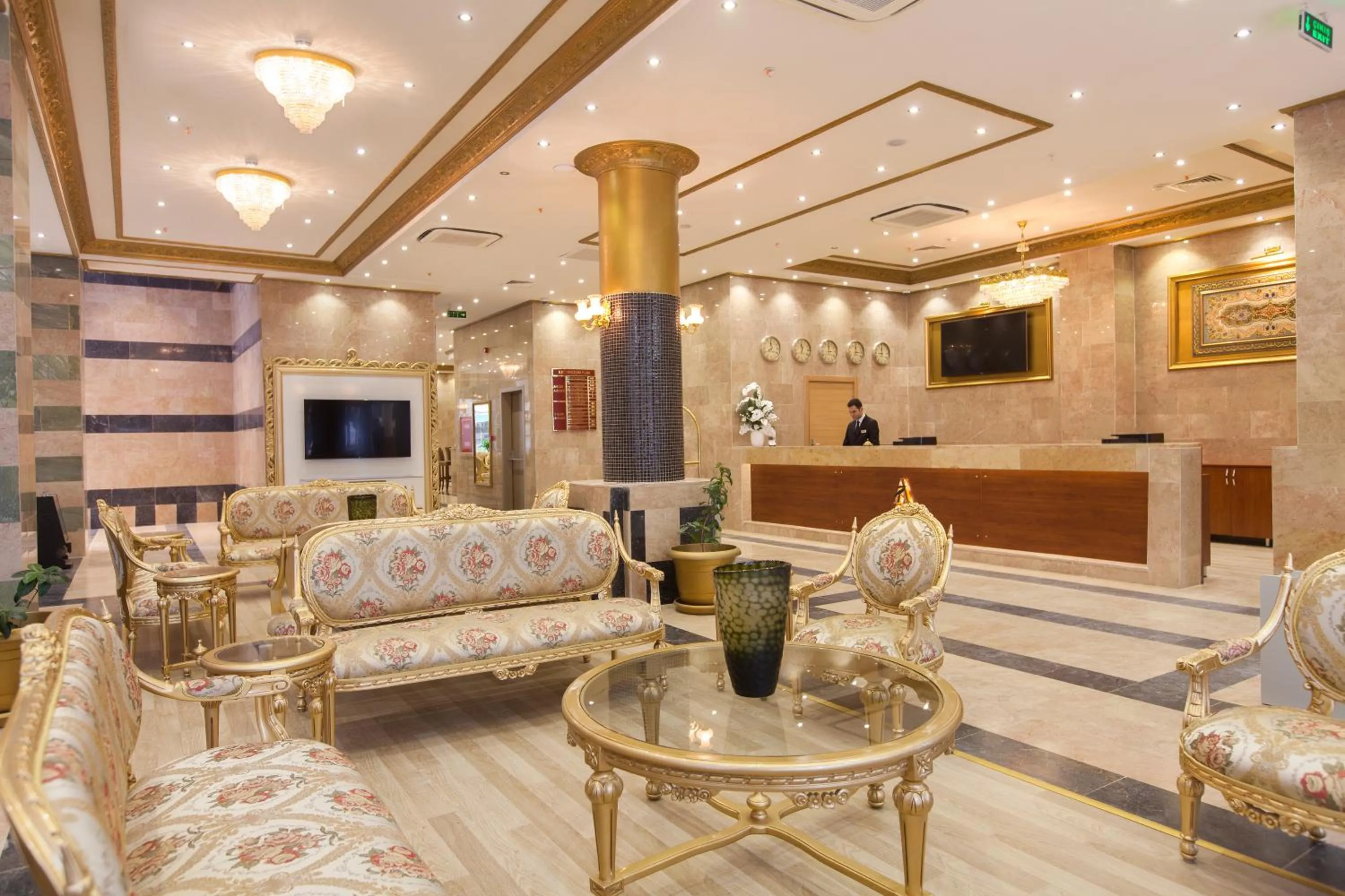Lobby or reception in Alrazi Hotel